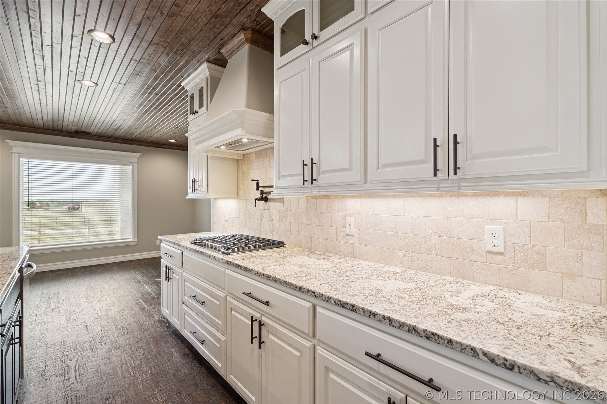 10924 N 81st East Place Property Photo 12