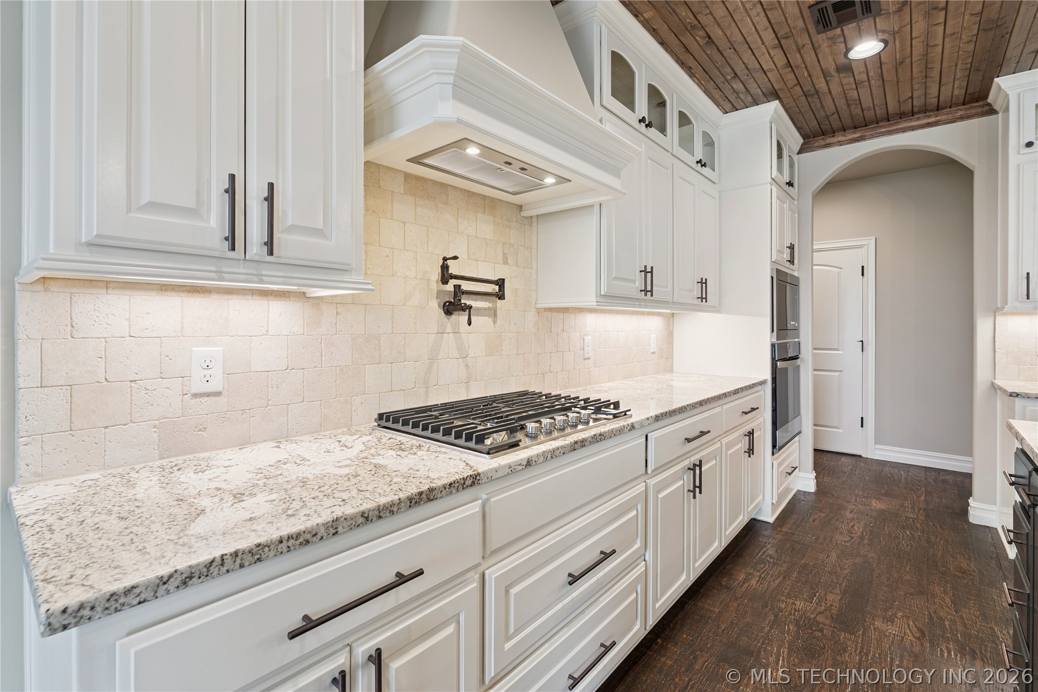 10924 N 81st East Place Property Photo 13