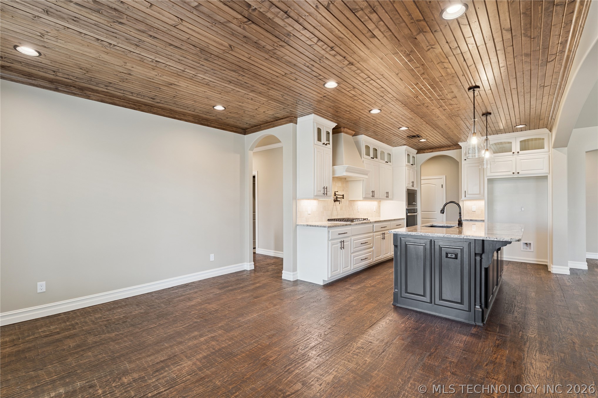 10924 N 81st East Place Property Photo 16