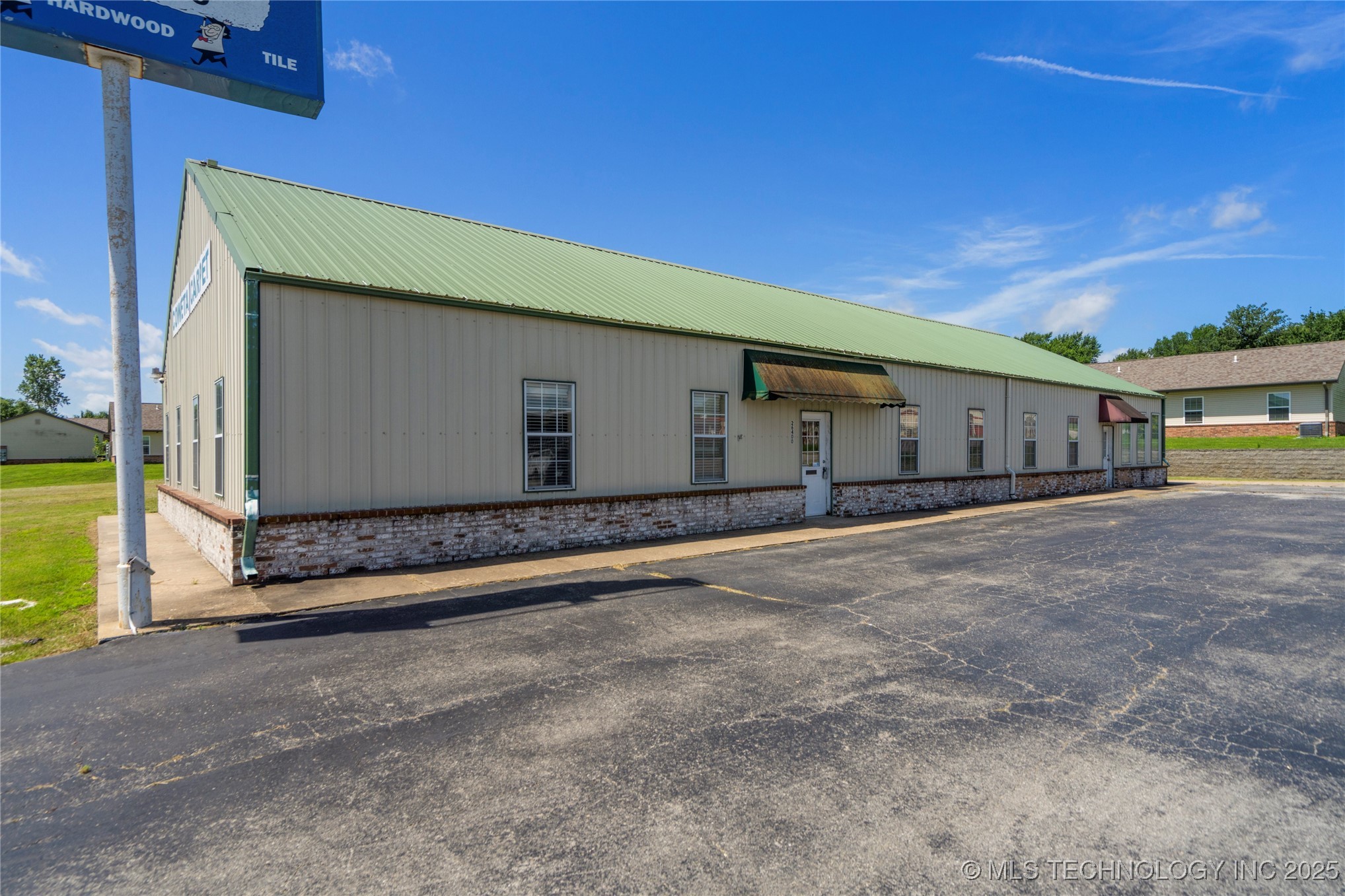 26400 E 111th Street S Property Photo 18