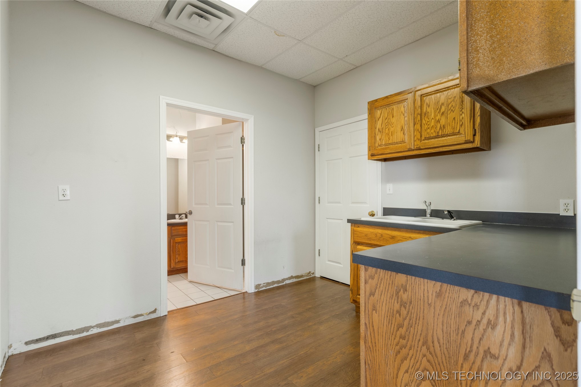 26400 E 111th Street S Property Photo 33