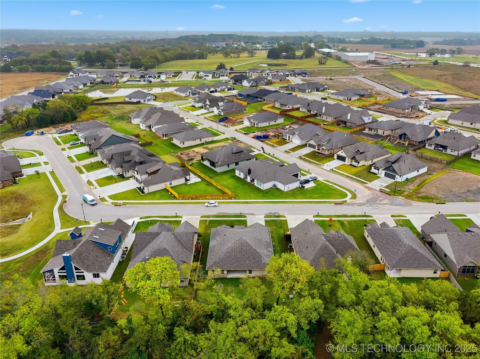 12910 S 20th Place E Property Photo 2