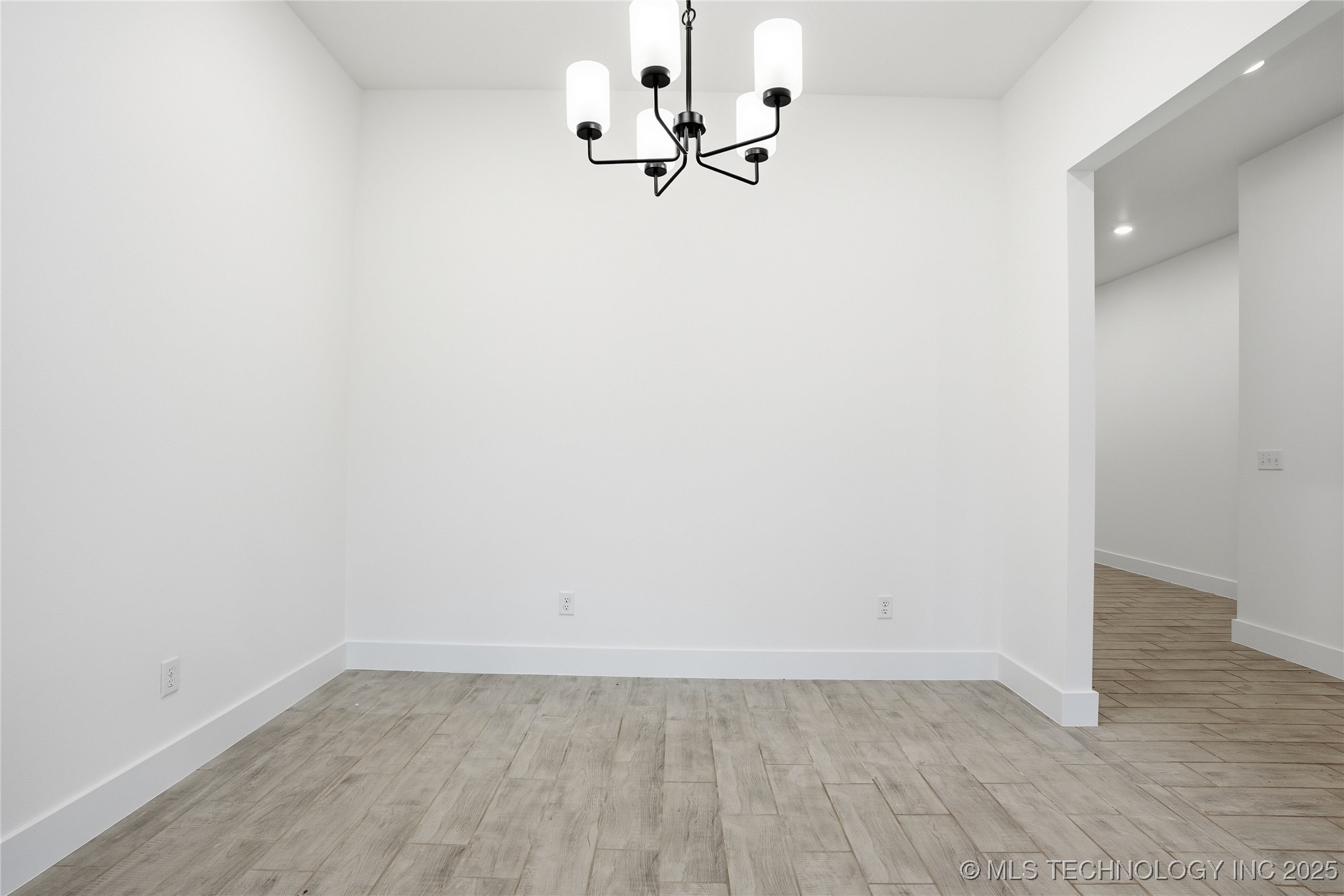 12910 S 20th Place E Property Photo 12