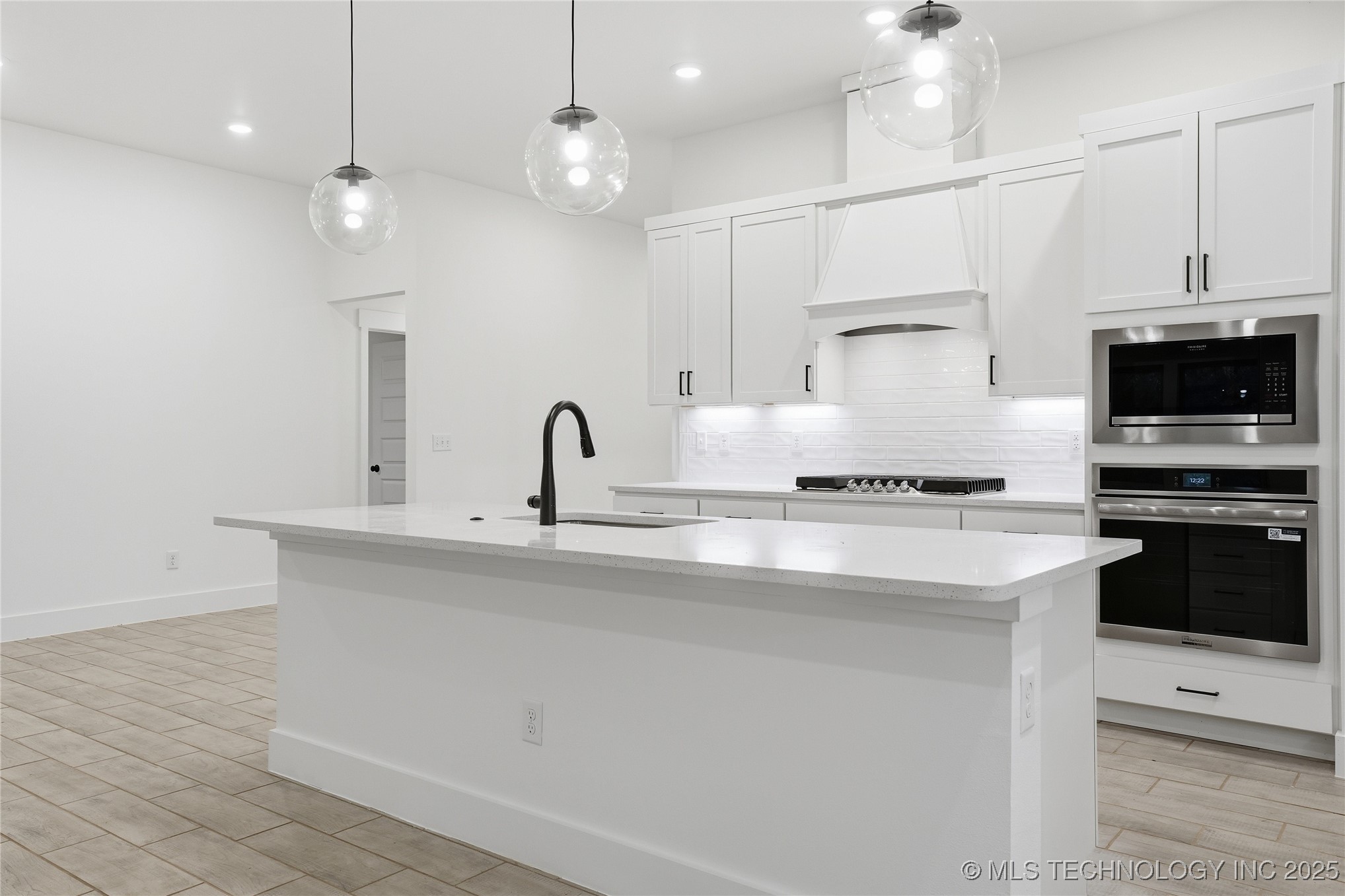 12910 S 20th Place E Property Photo 27