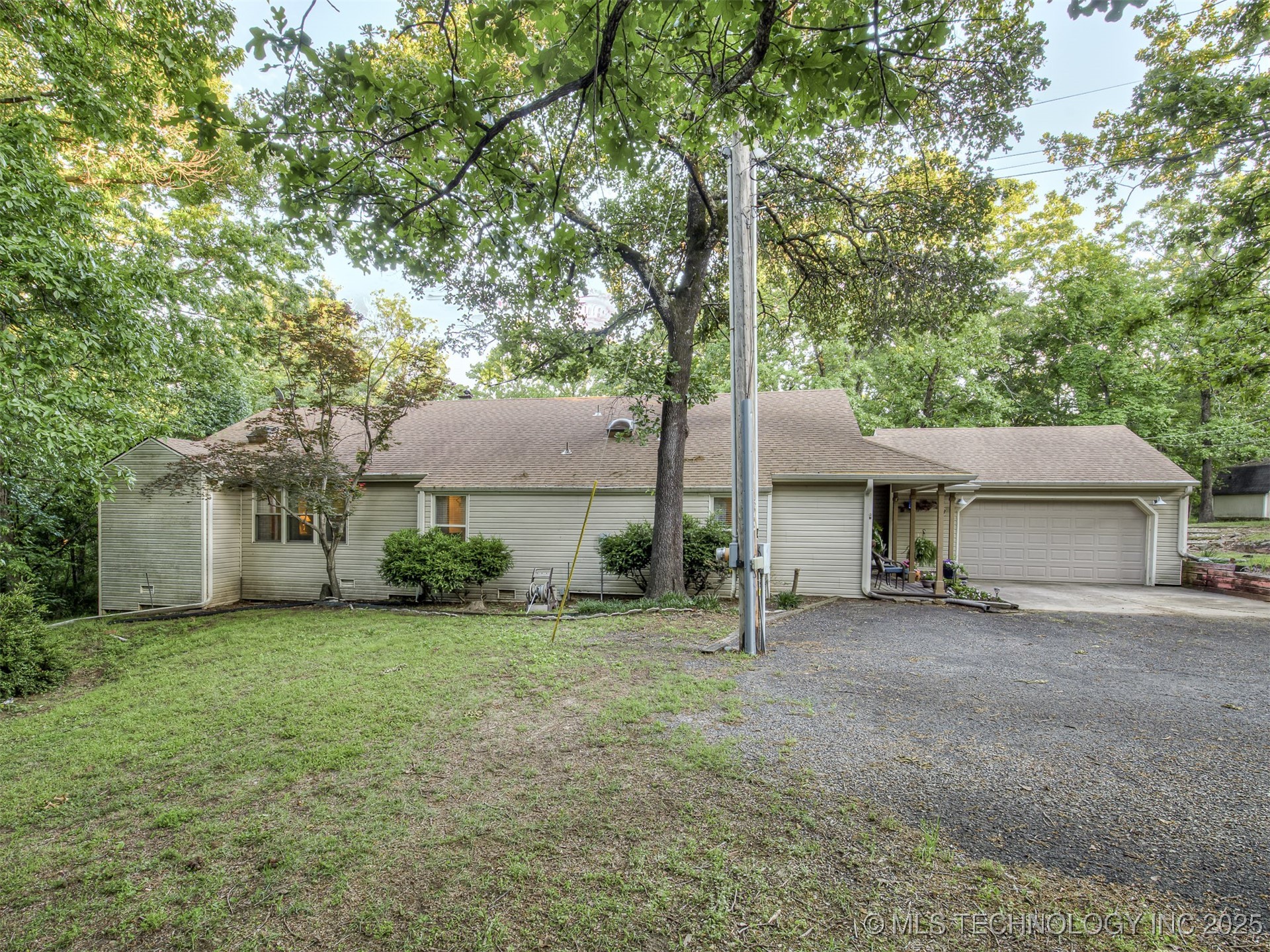 34052 E 703 Road Property Photo 17