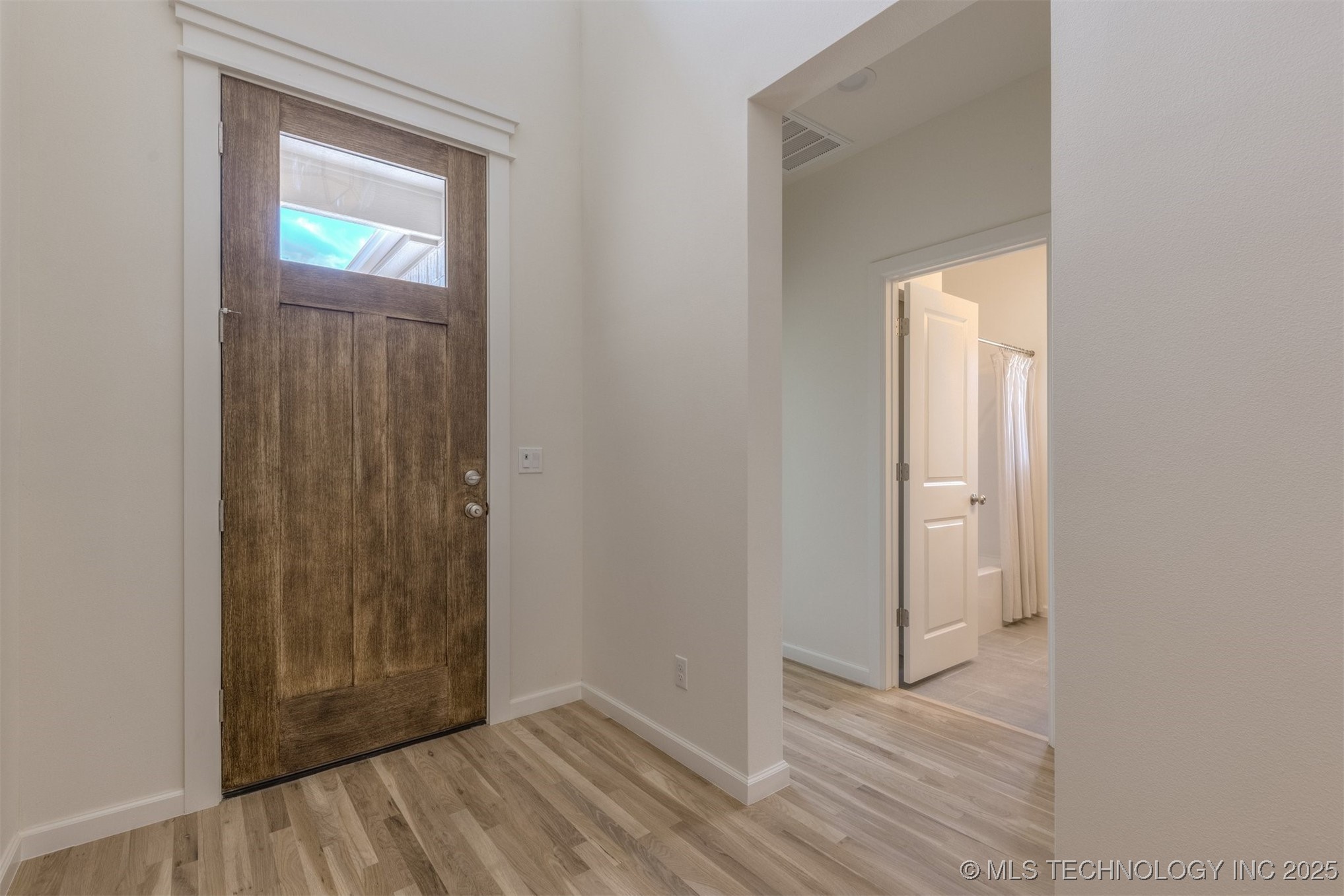 1331 N Beech Street Property Photo 7