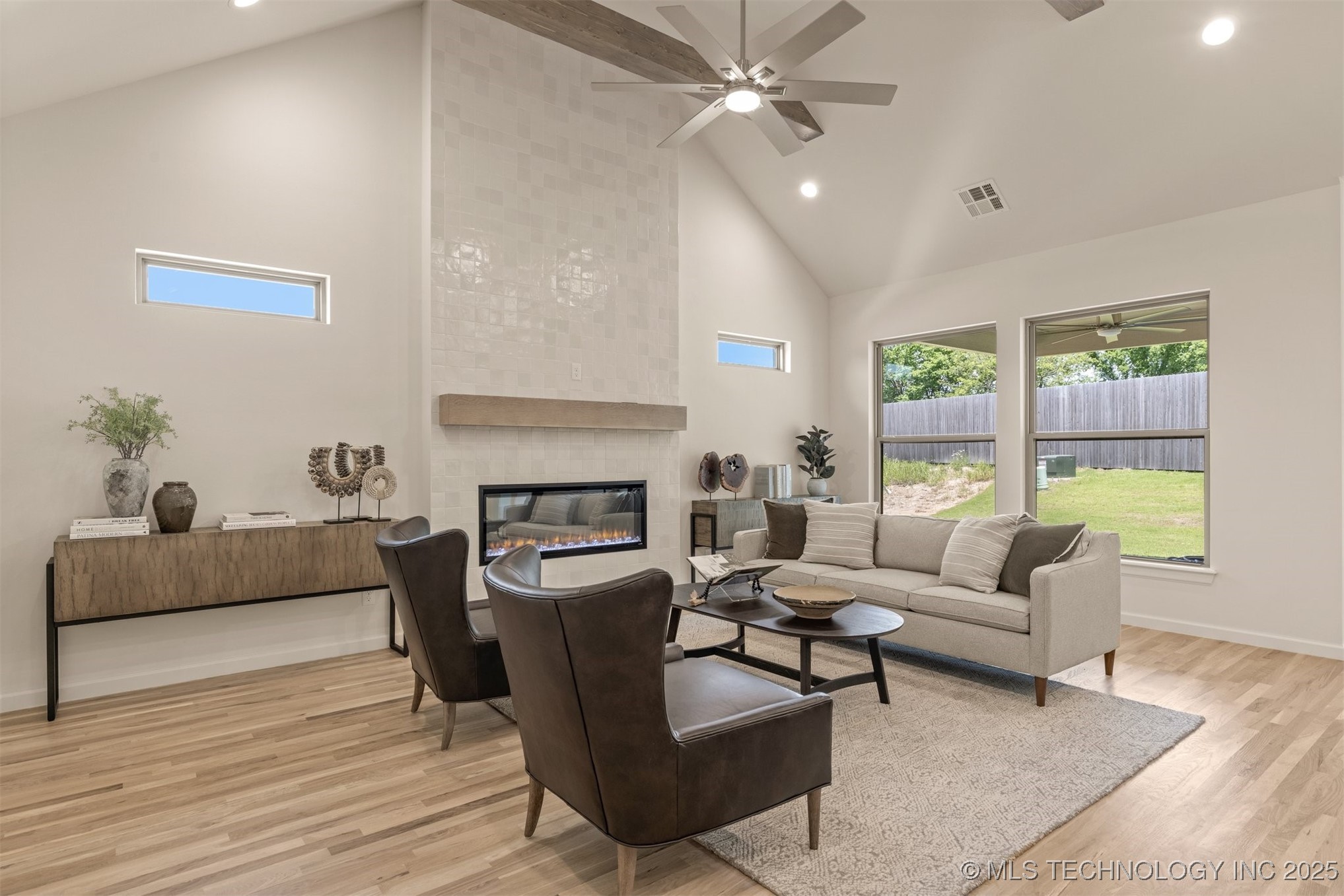 1331 N Beech Street Property Photo 9