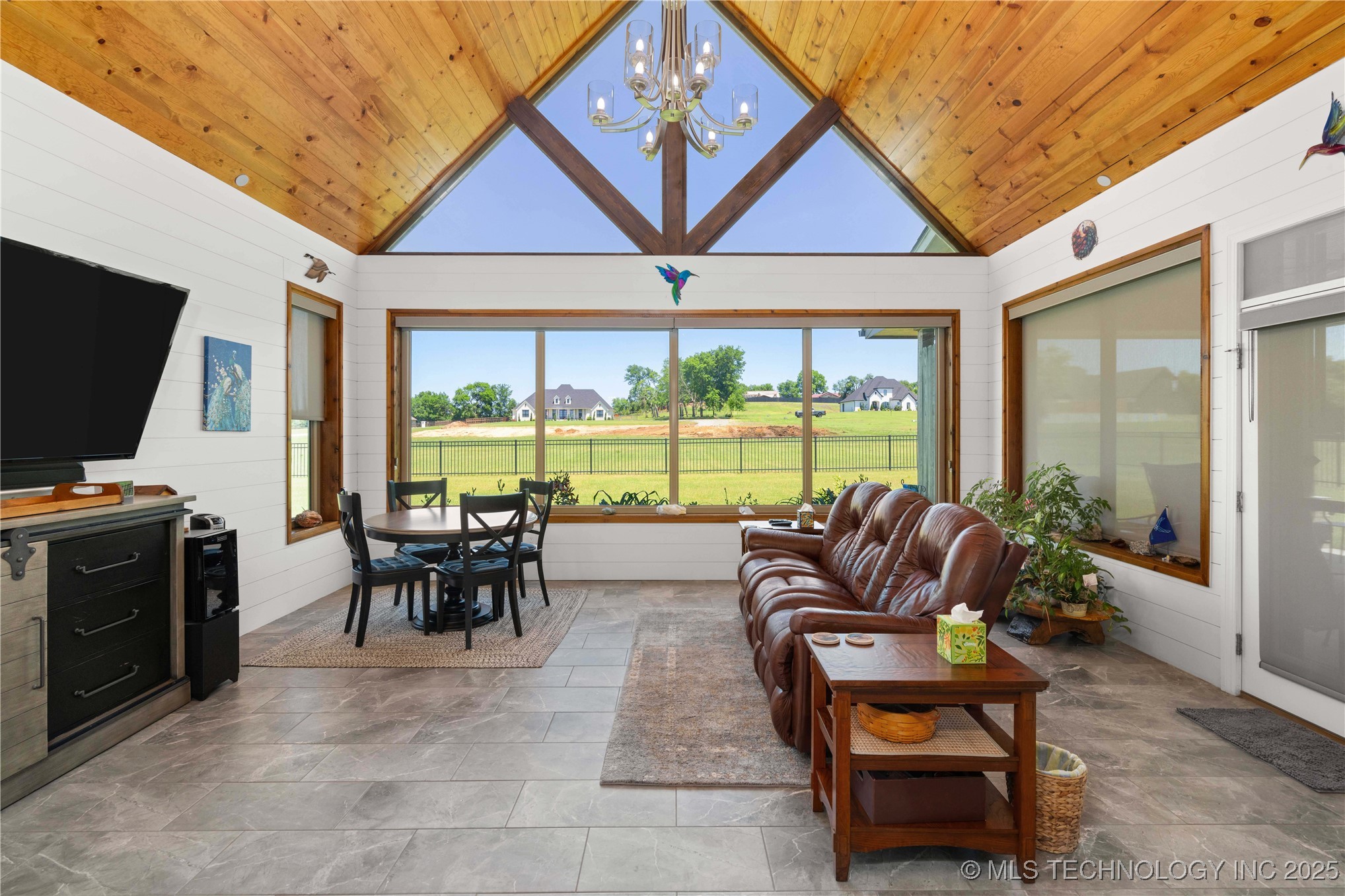 1580 Dawson Drive Property Photo 20