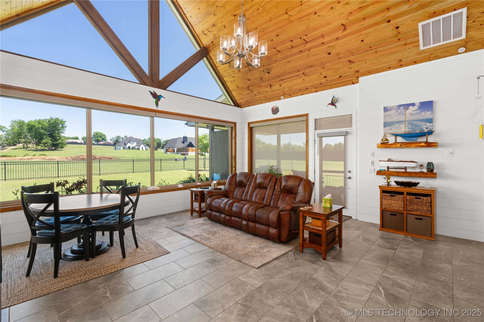 1580 Dawson Drive Property Photo 21