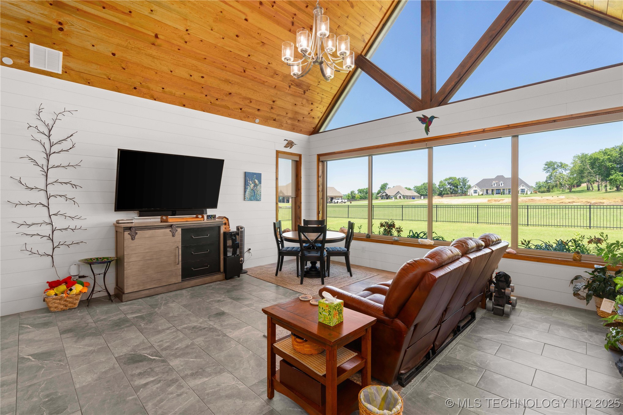 1580 Dawson Drive Property Photo 22