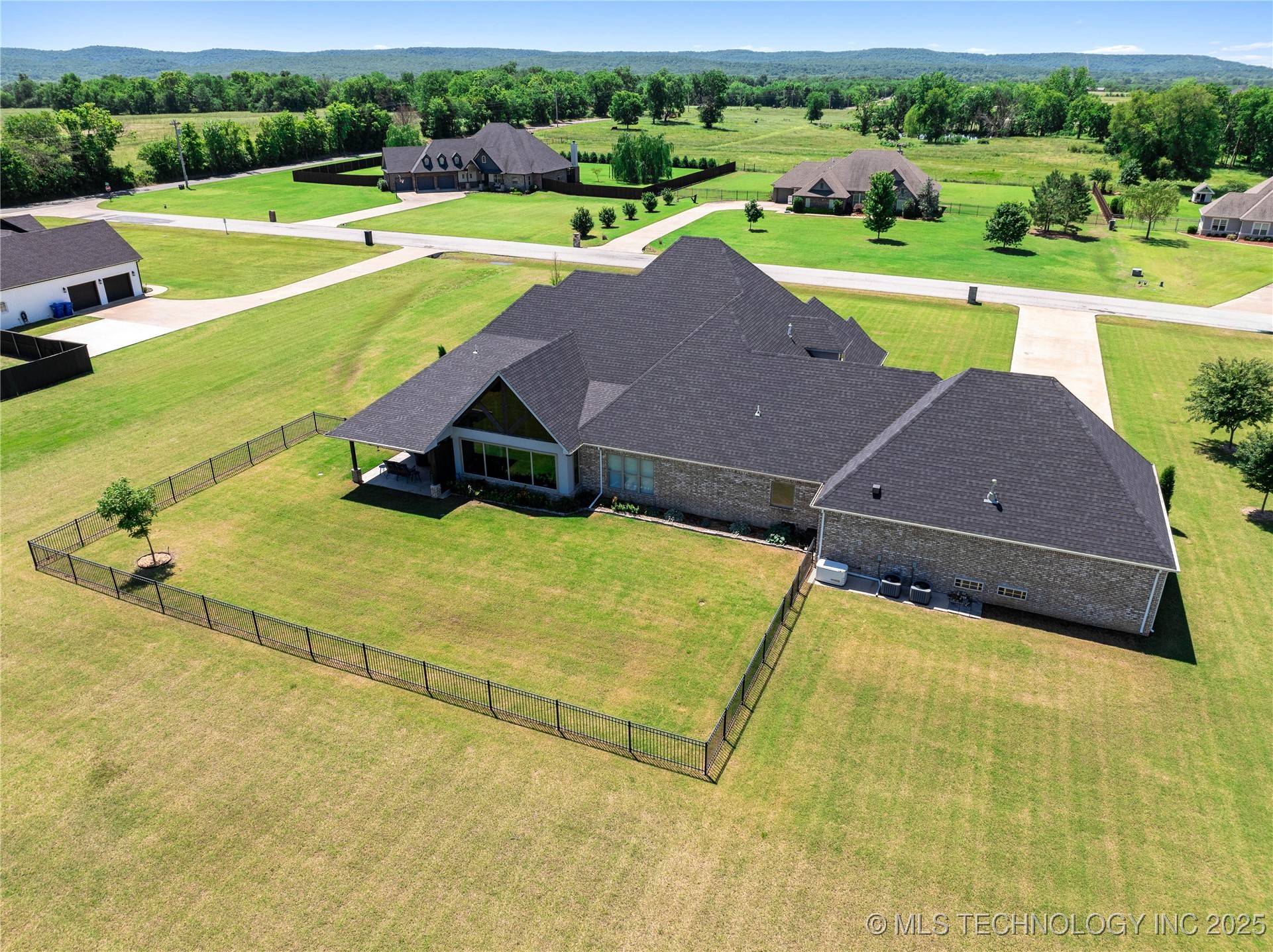 1580 Dawson Drive Property Photo 65