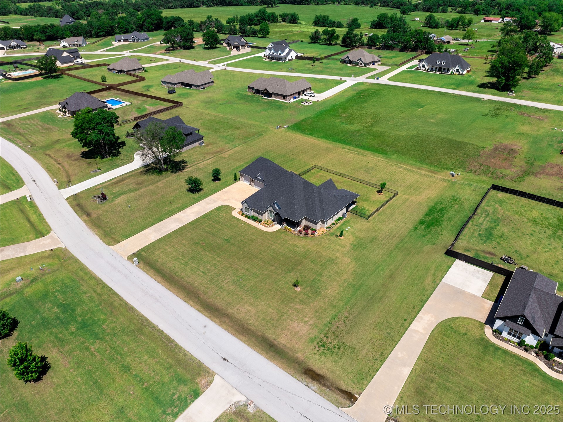 1580 Dawson Drive Property Photo 67