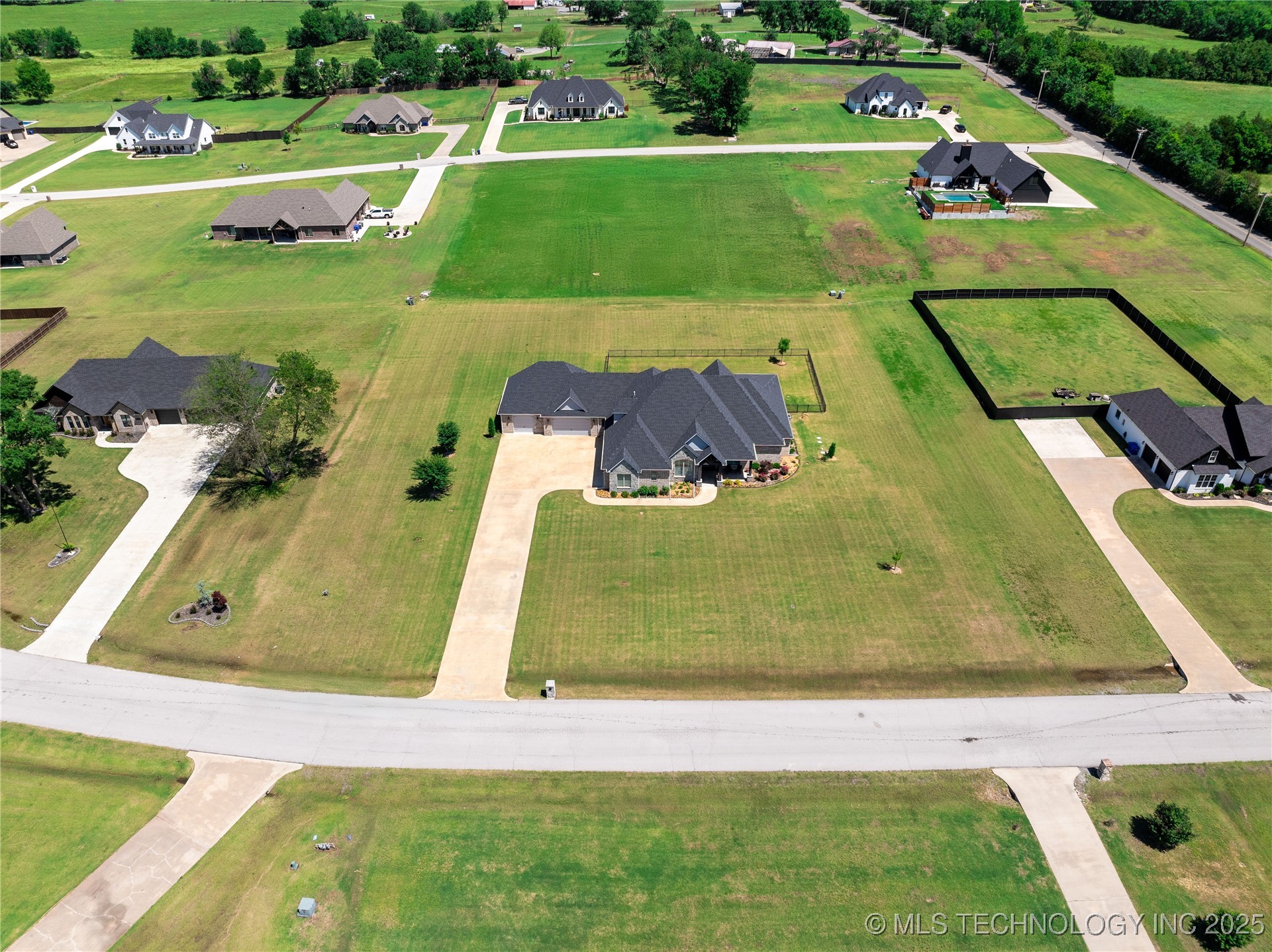 1580 Dawson Drive Property Photo 68