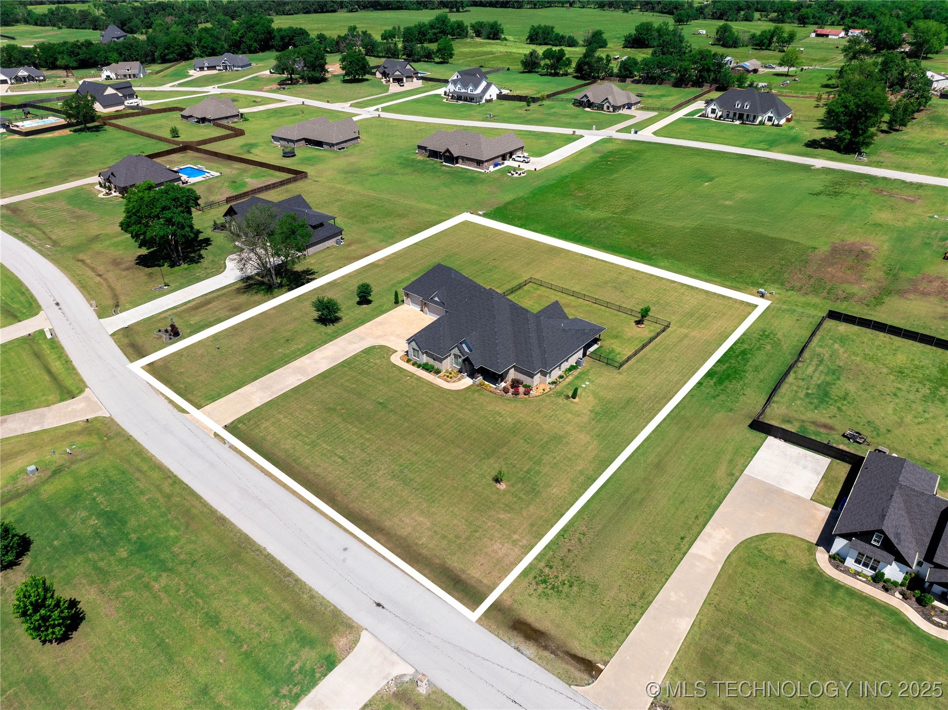 1580 Dawson Drive Property Photo 72