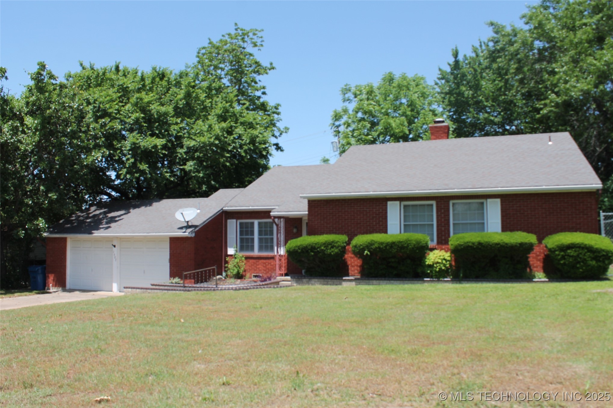 1507 E Seminole Property Photo 2