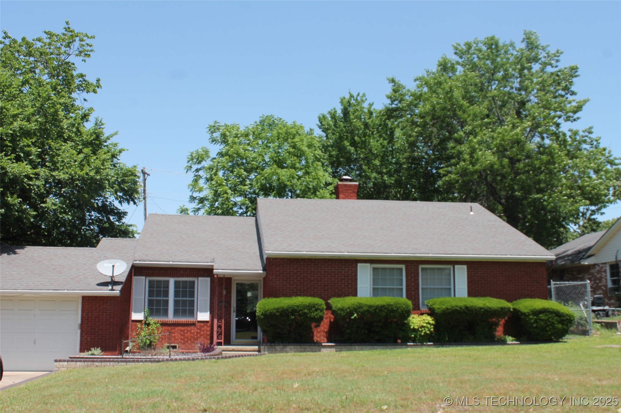 1507 E Seminole Property Photo 3