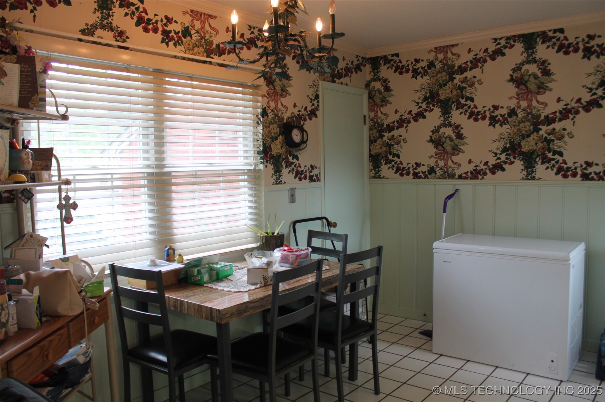 1507 E Seminole Property Photo 10