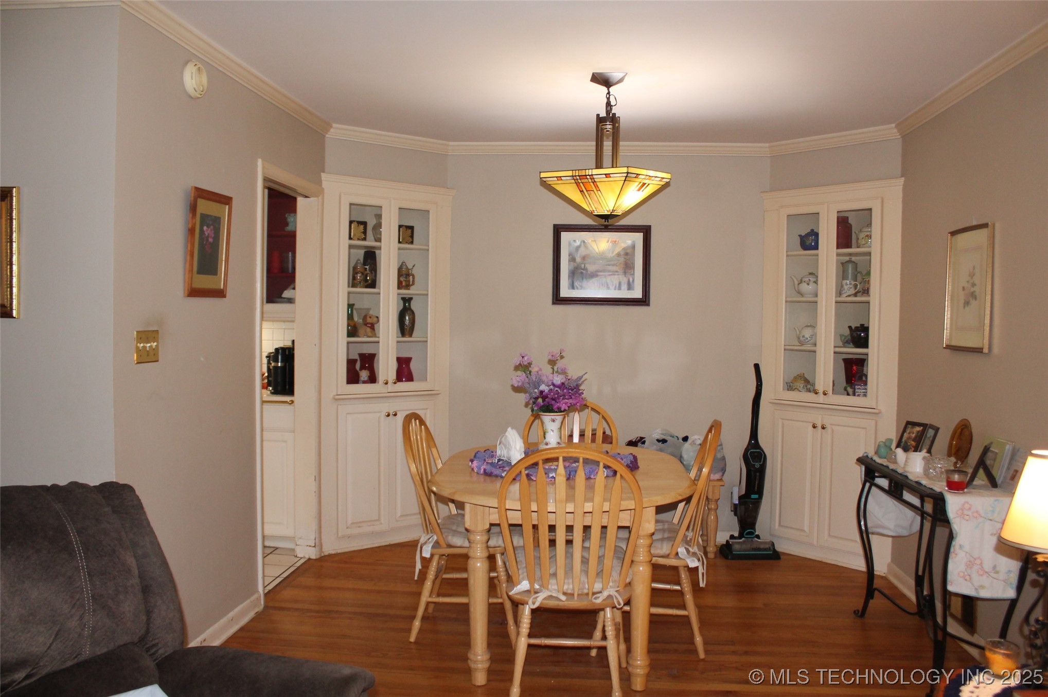 1507 E Seminole Property Photo 11