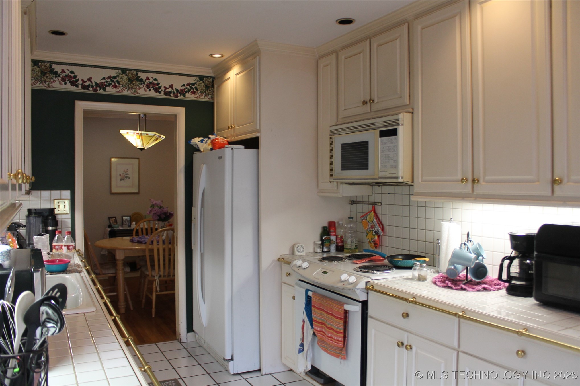 1507 E Seminole Property Photo 13