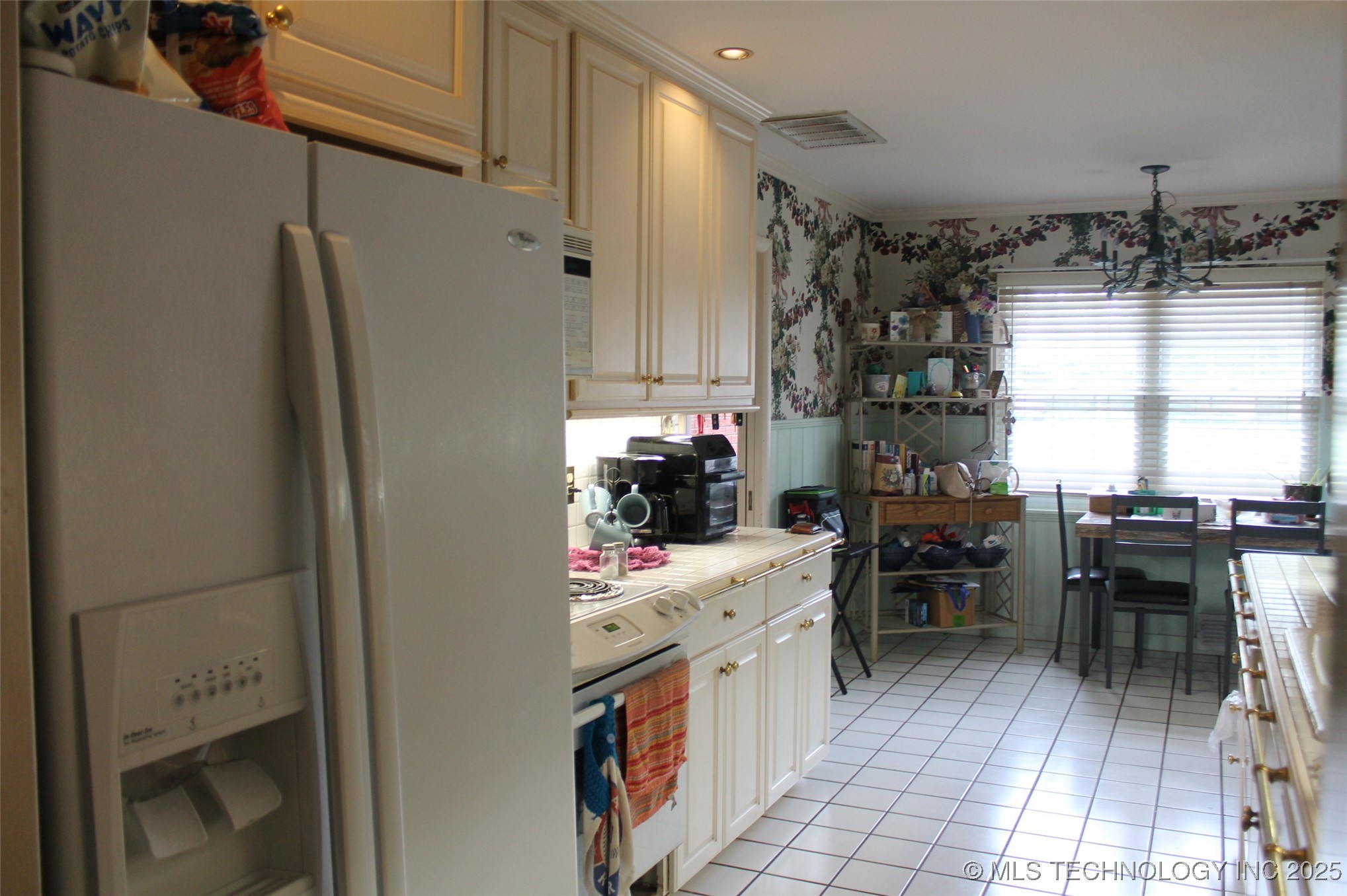 1507 E Seminole Property Photo 14