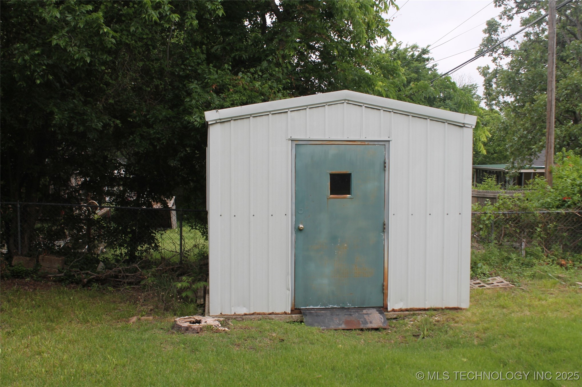 1507 E Seminole Property Photo 27