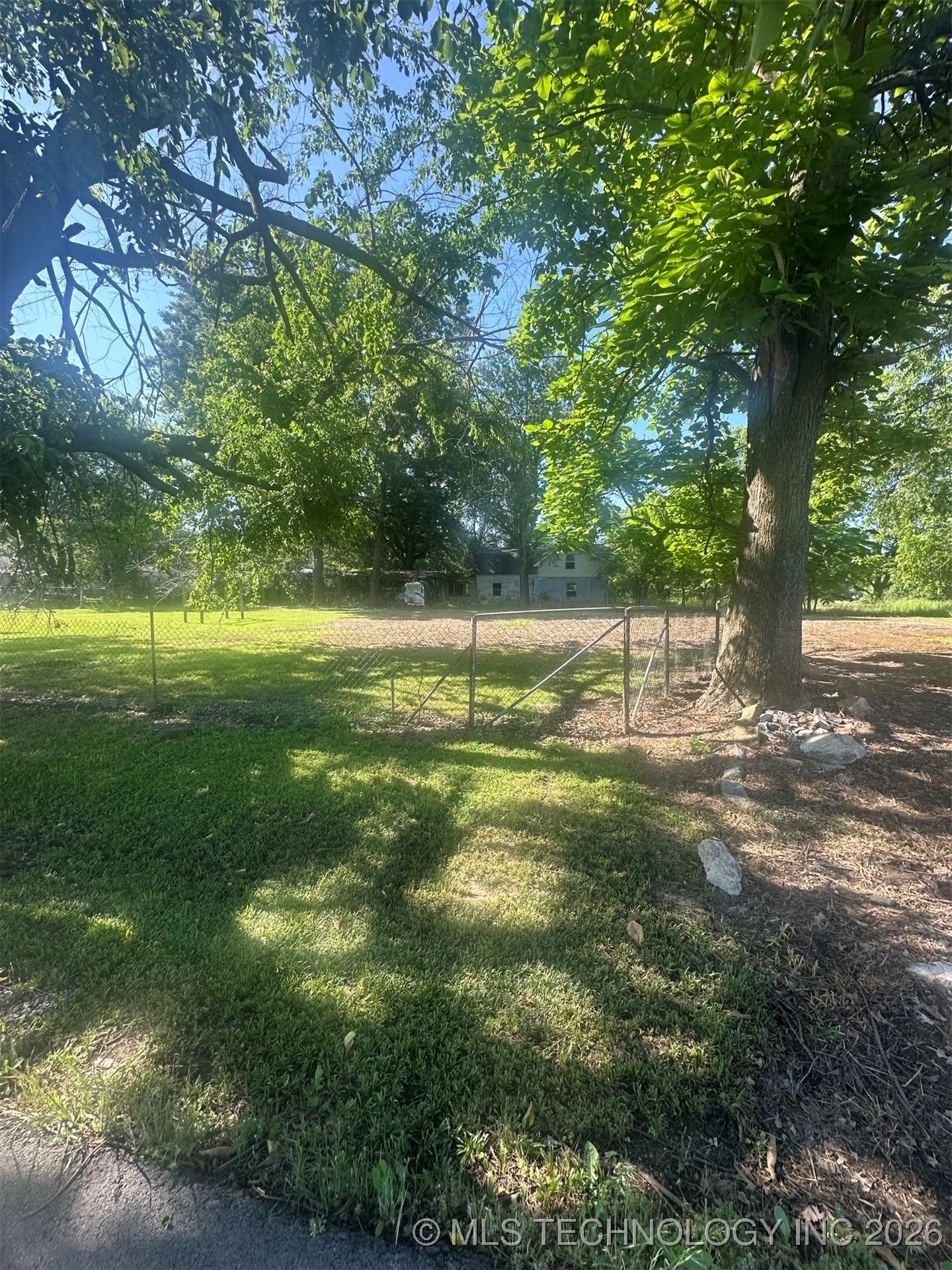 1622 Maple Street Property Photo 2