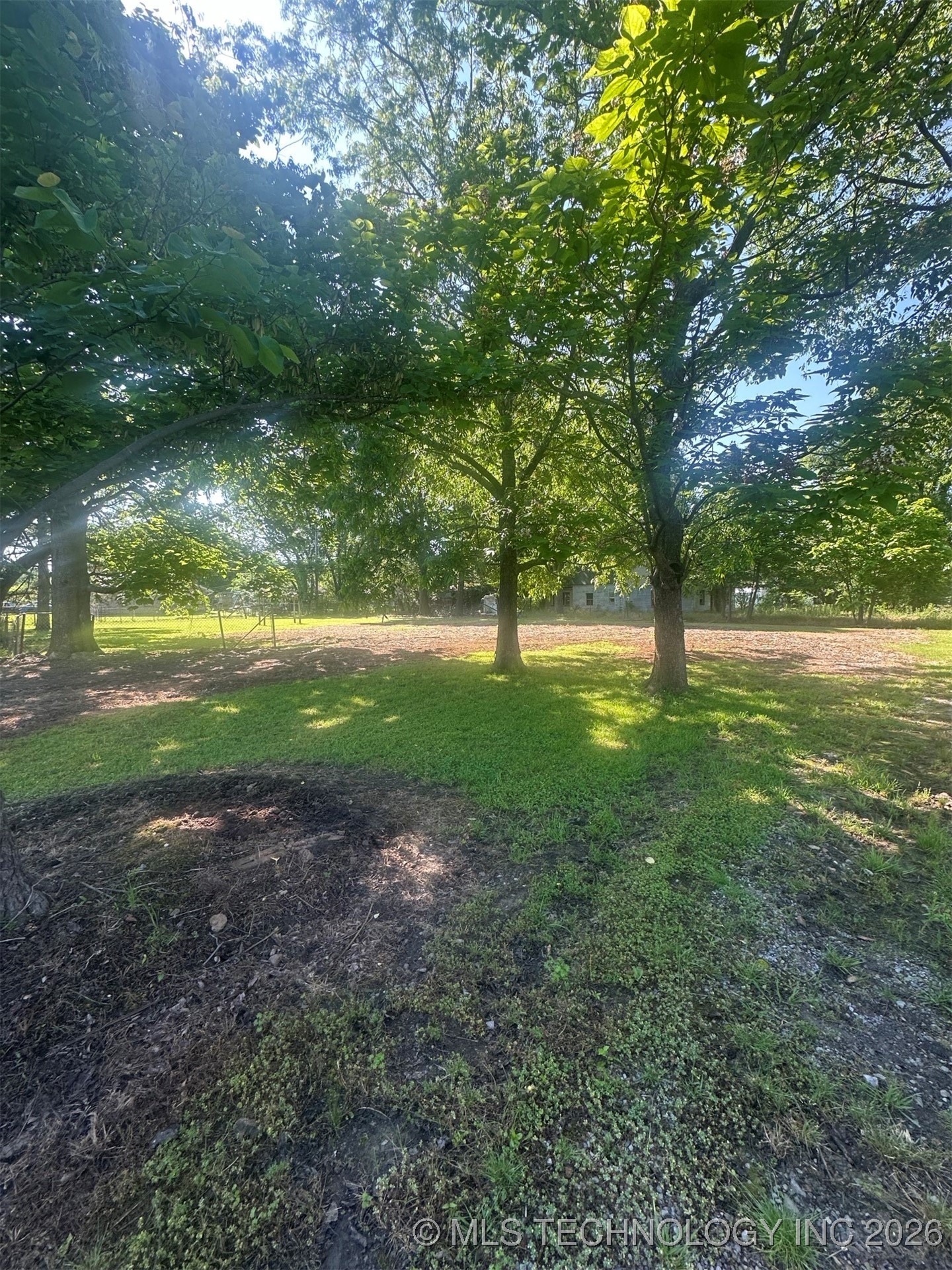 1622 Maple Street Property Photo 4