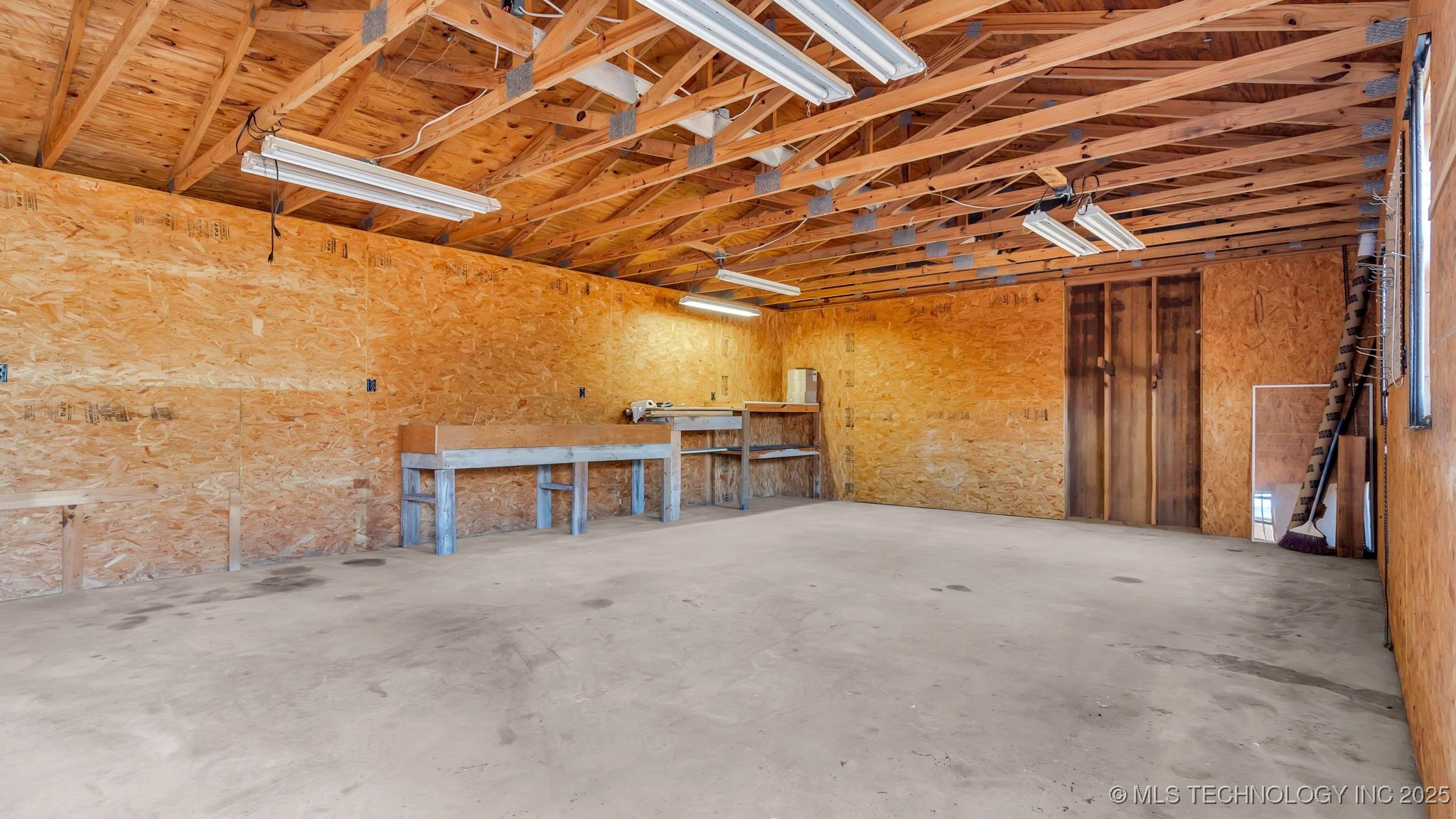 408 E Cherokee Street Property Photo 51