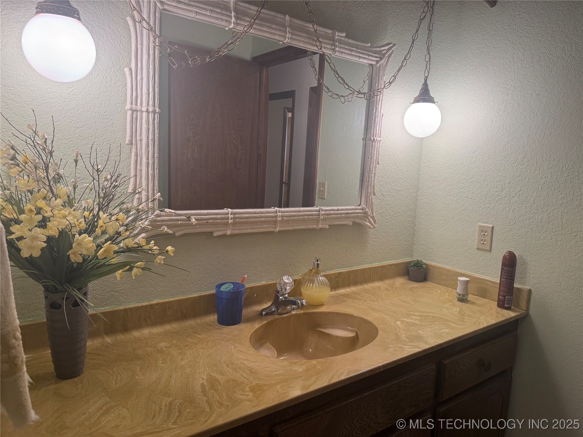 909 Bayshore Drive Property Photo 19