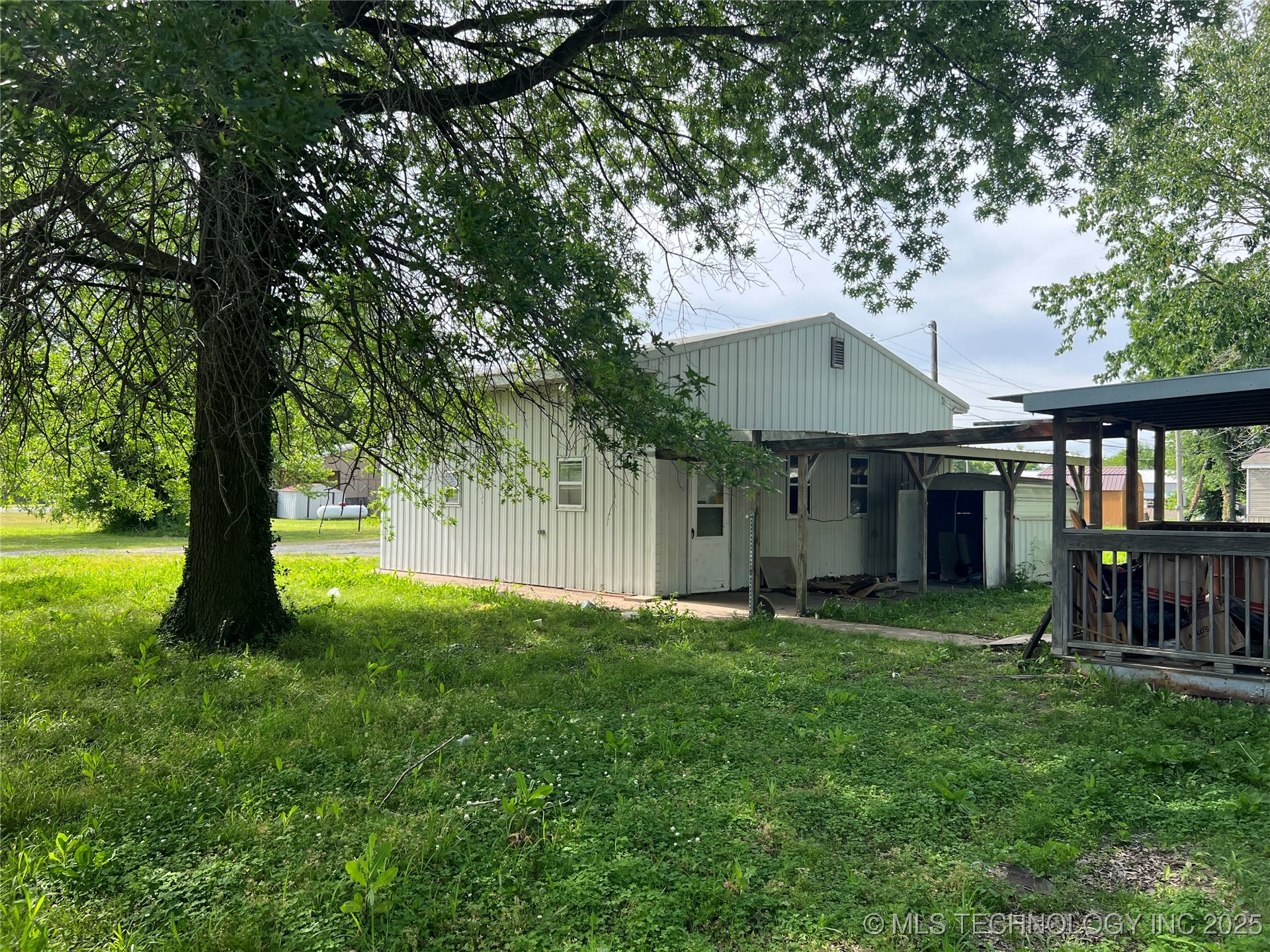 309 Albany Street Property Photo 3