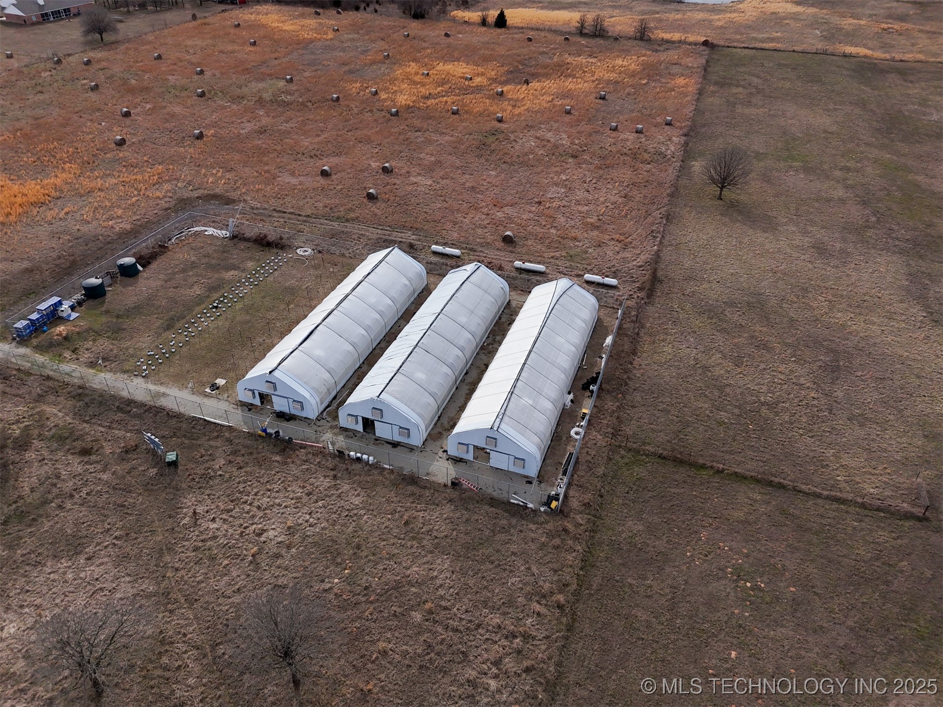 24833 S 200 Road Property Photo 5