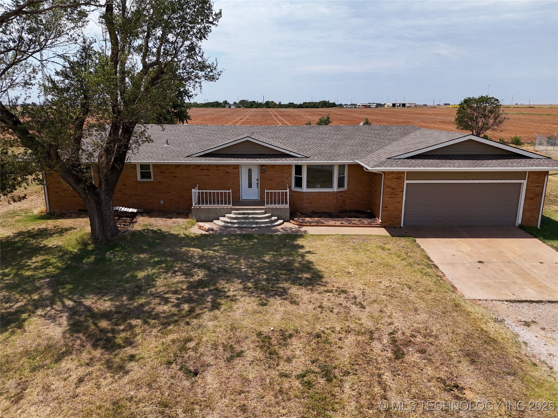 11614 W Rupe Property Photo 1