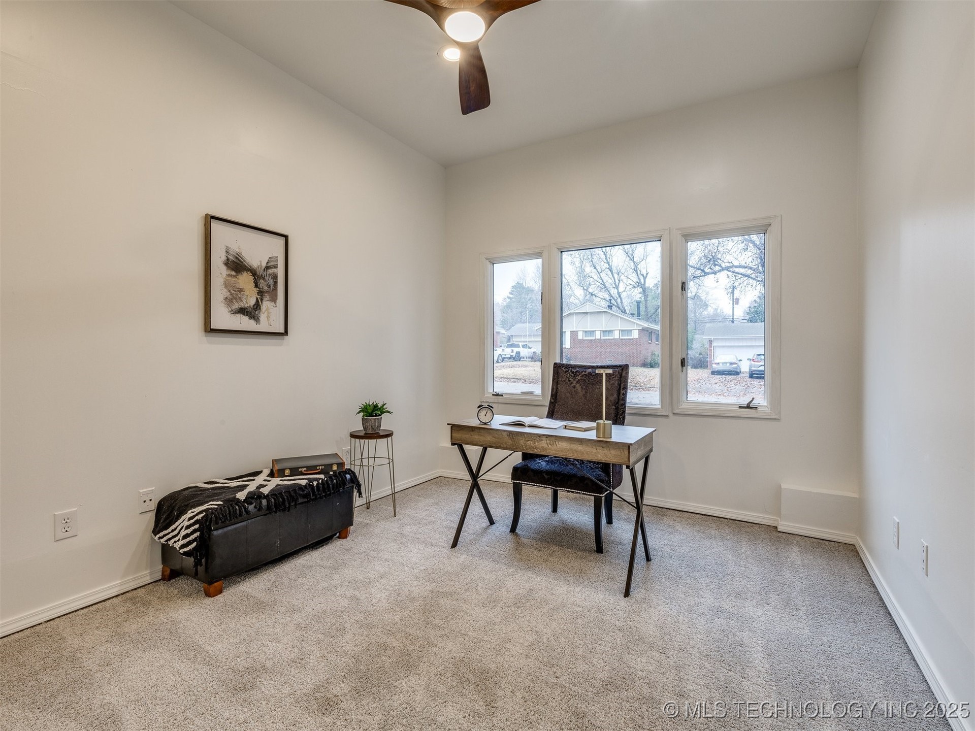 2528 E 57th Street Property Photo 59