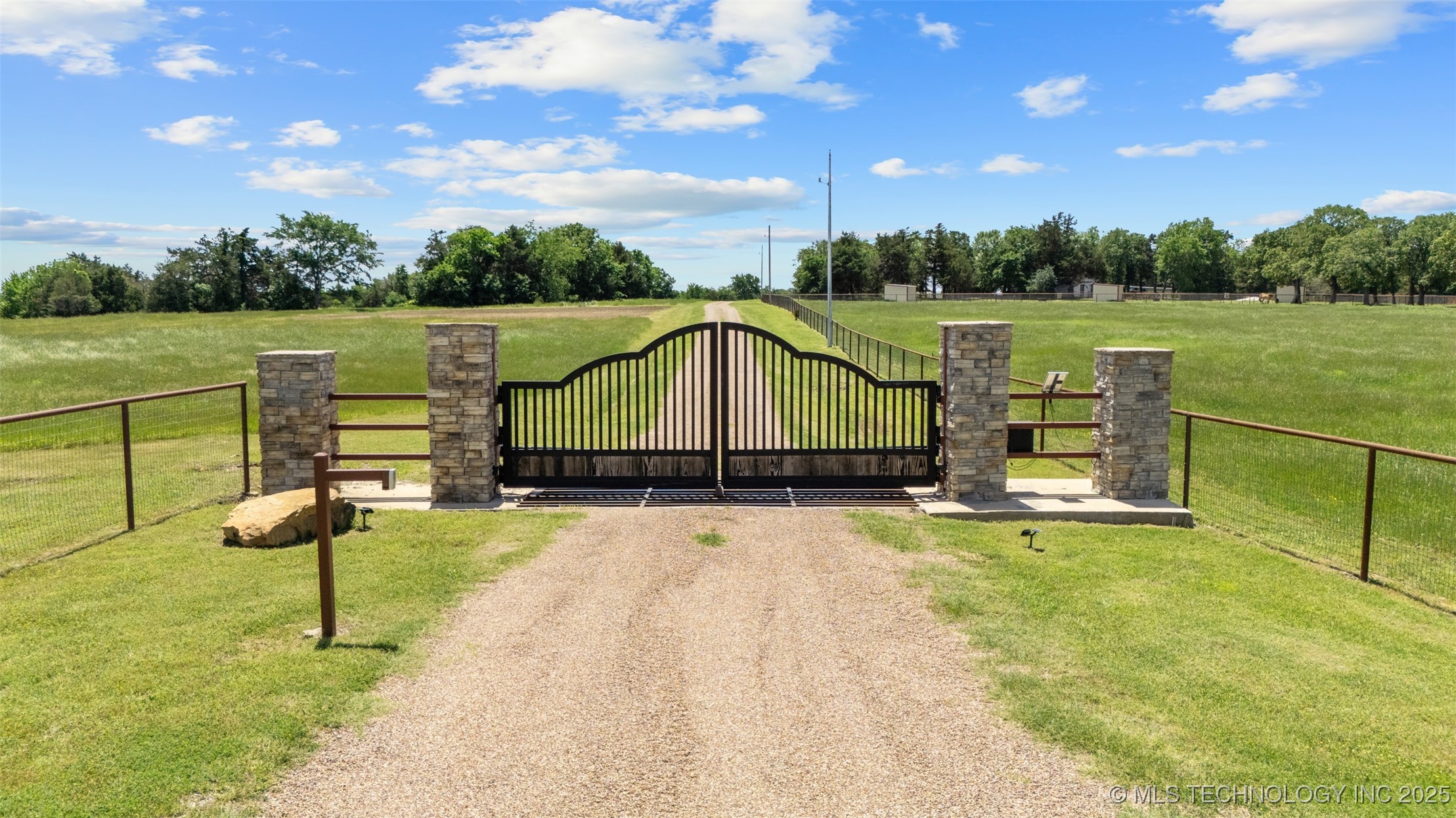 37969 County Road 1590 Property Photo 3