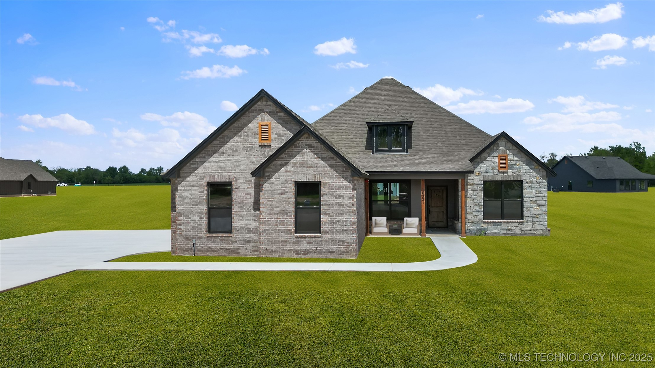 16321 E 101st Street North Property Photo 3