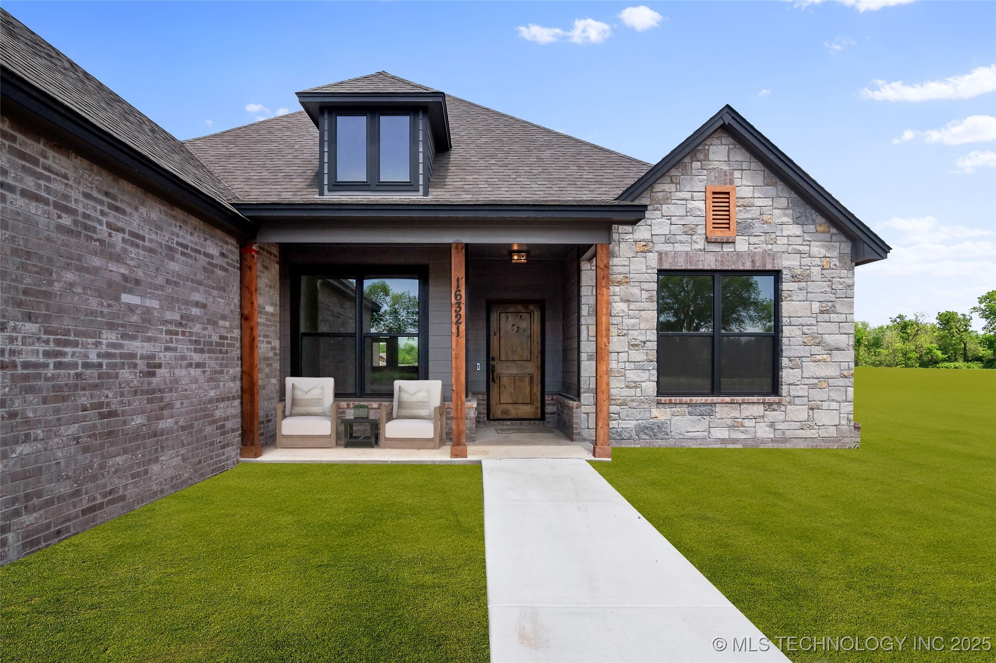 16321 E 101st Street North Property Photo 6