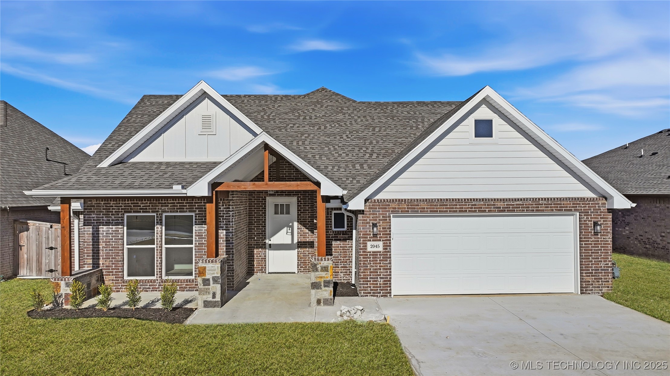 2045 E 130th Street S Property Photo 4