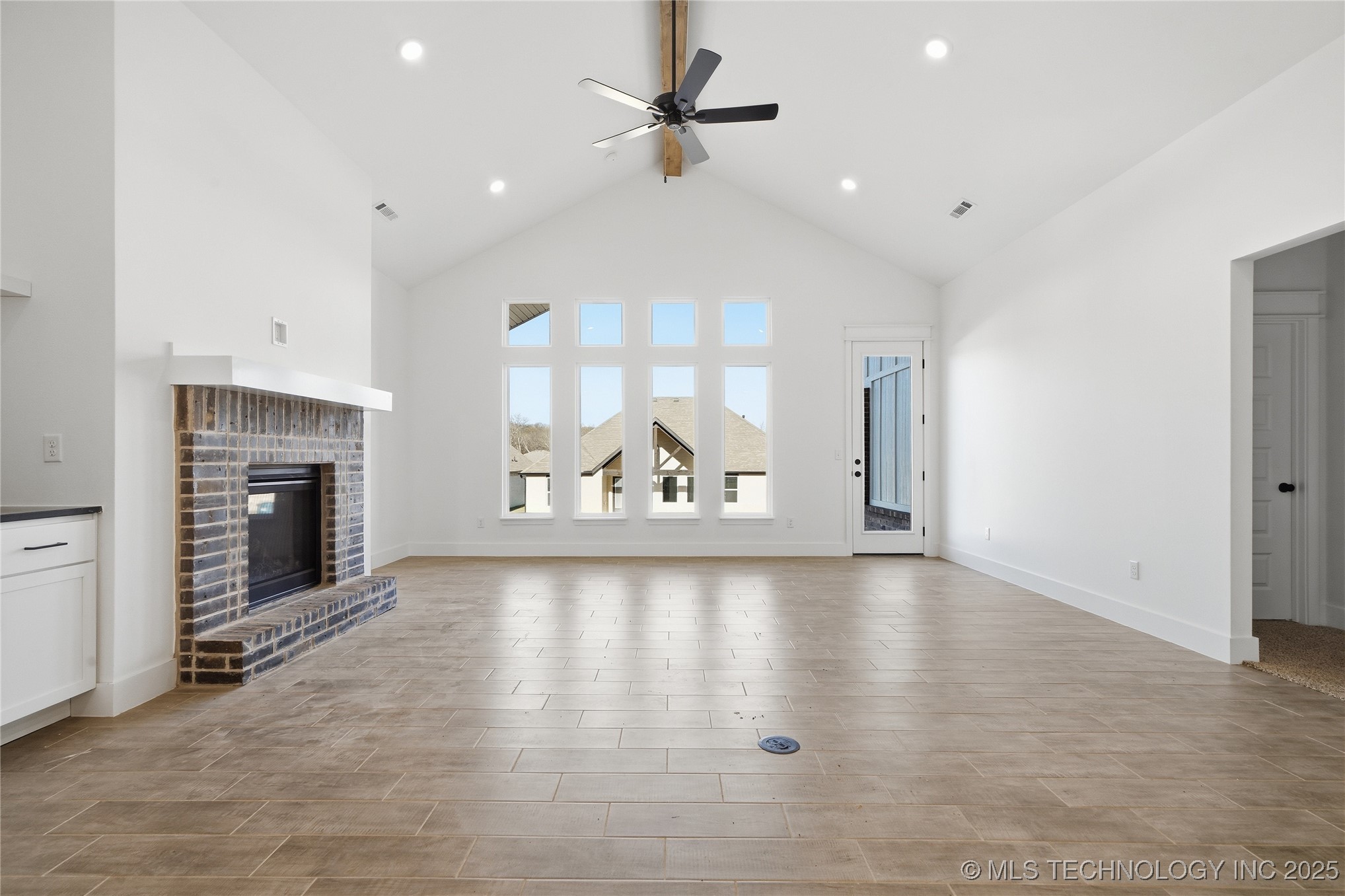 2045 E 130th Street S Property Photo 11