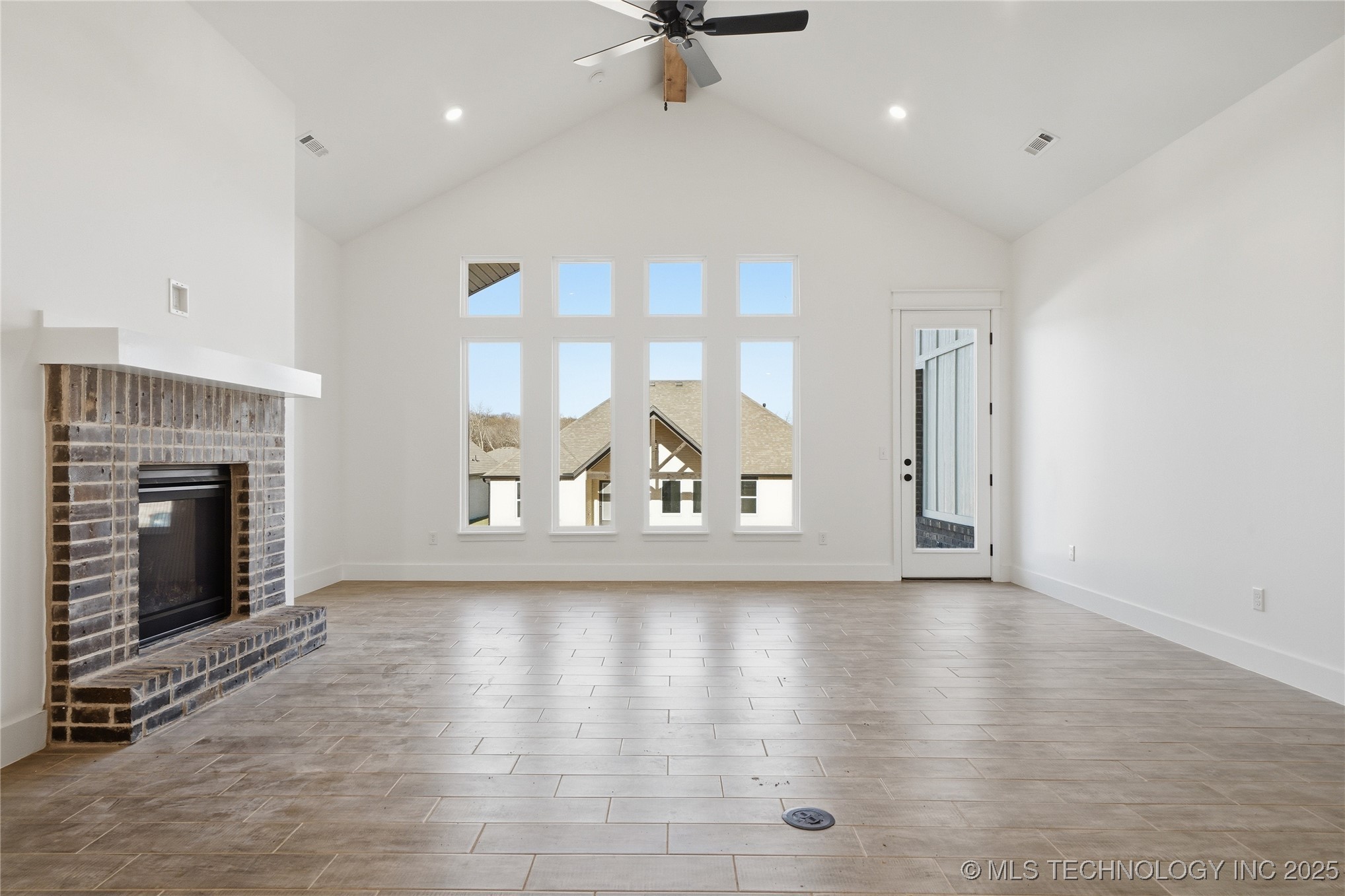 2045 E 130th Street S Property Photo 12