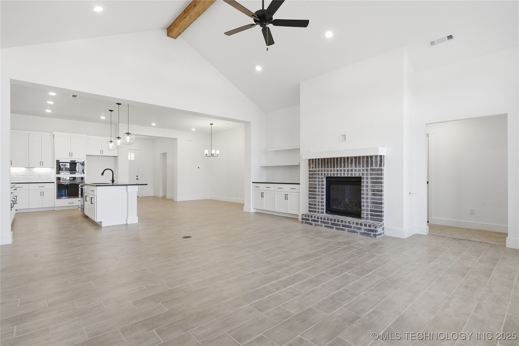 2045 E 130th Street S Property Photo 16