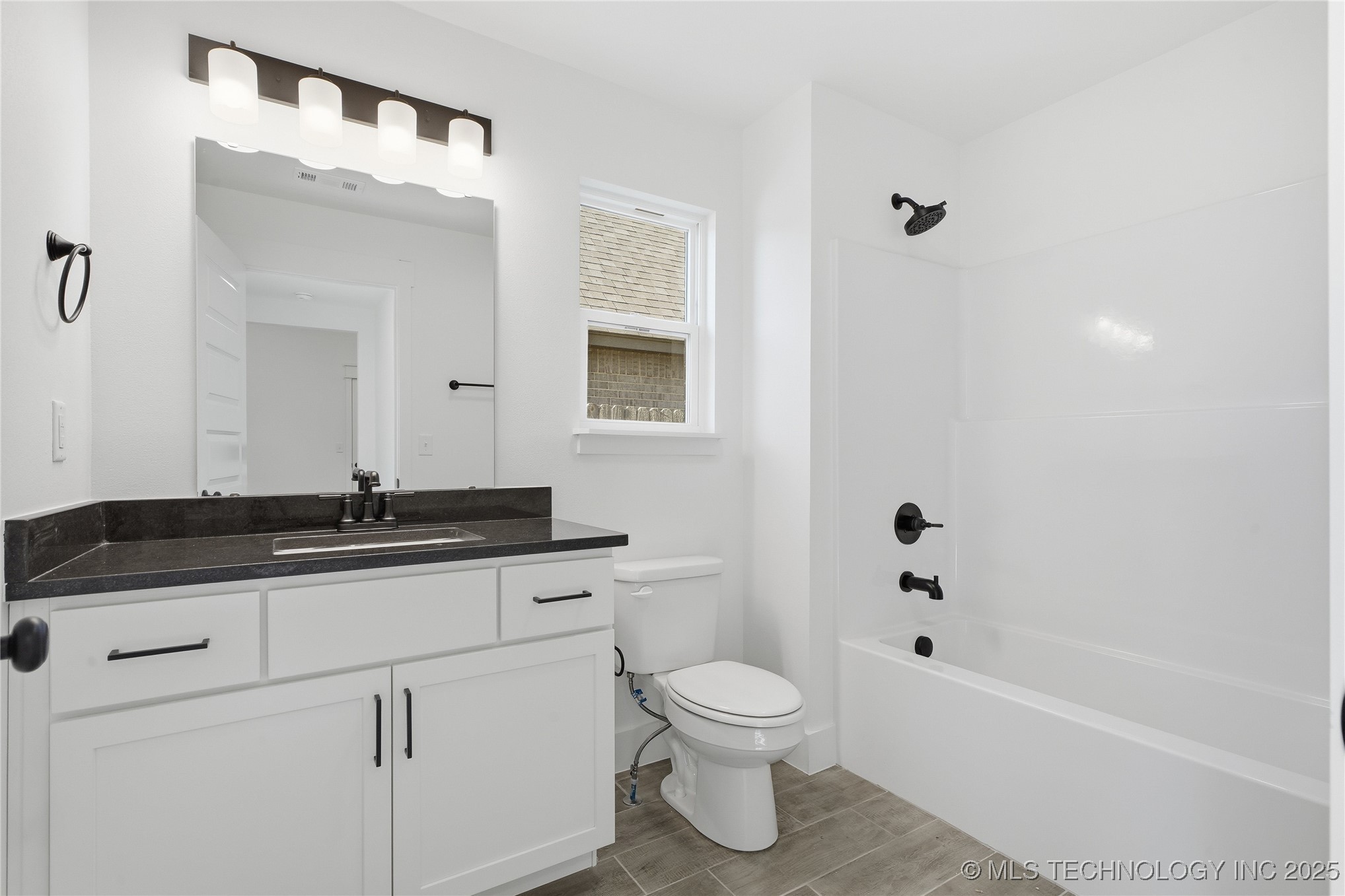 2045 E 130th Street S Property Photo 33