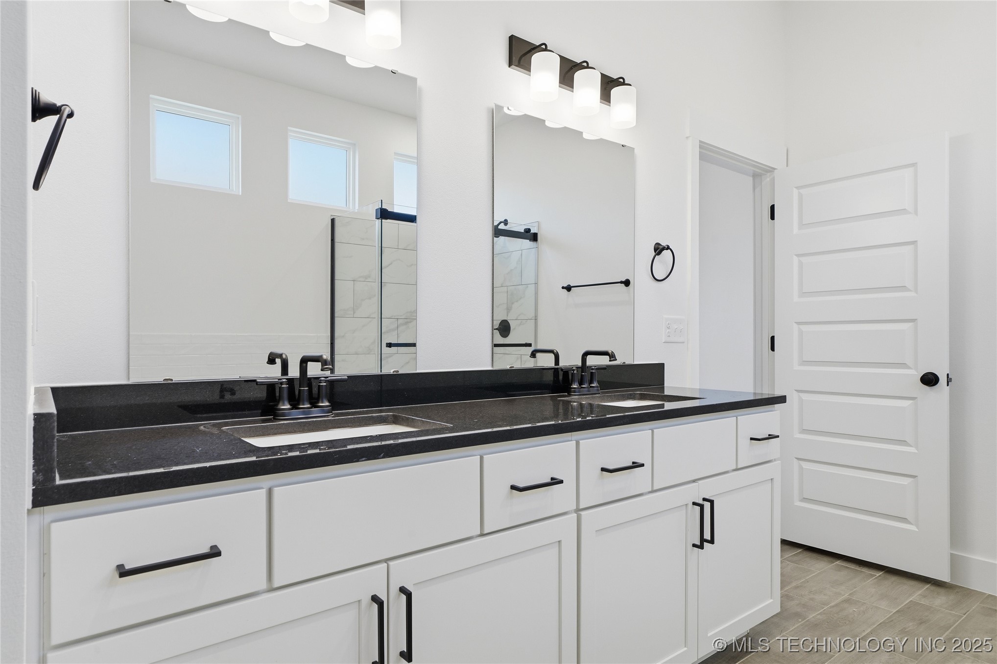 2045 E 130th Street S Property Photo 49