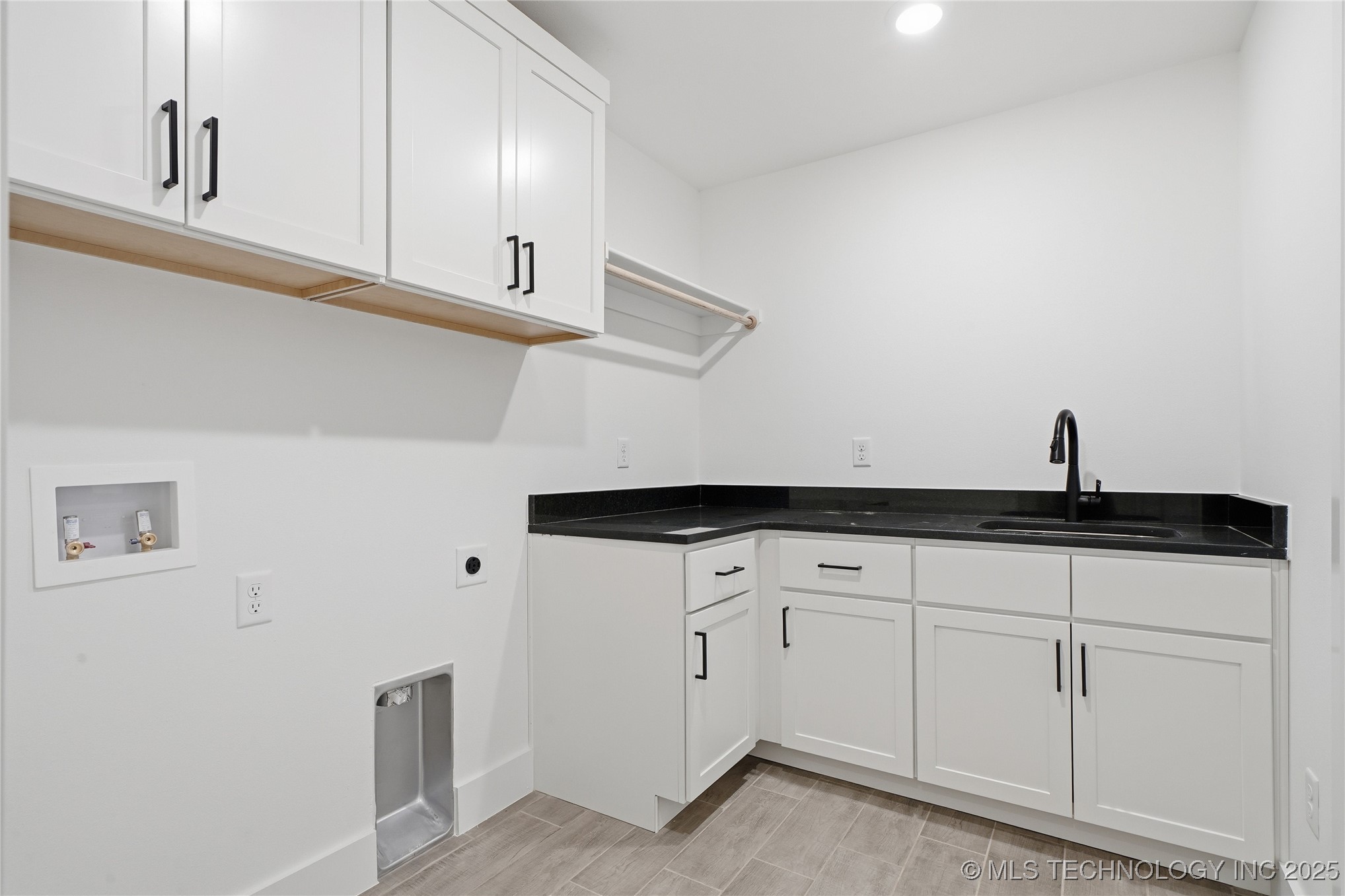 2045 E 130th Street S Property Photo 54