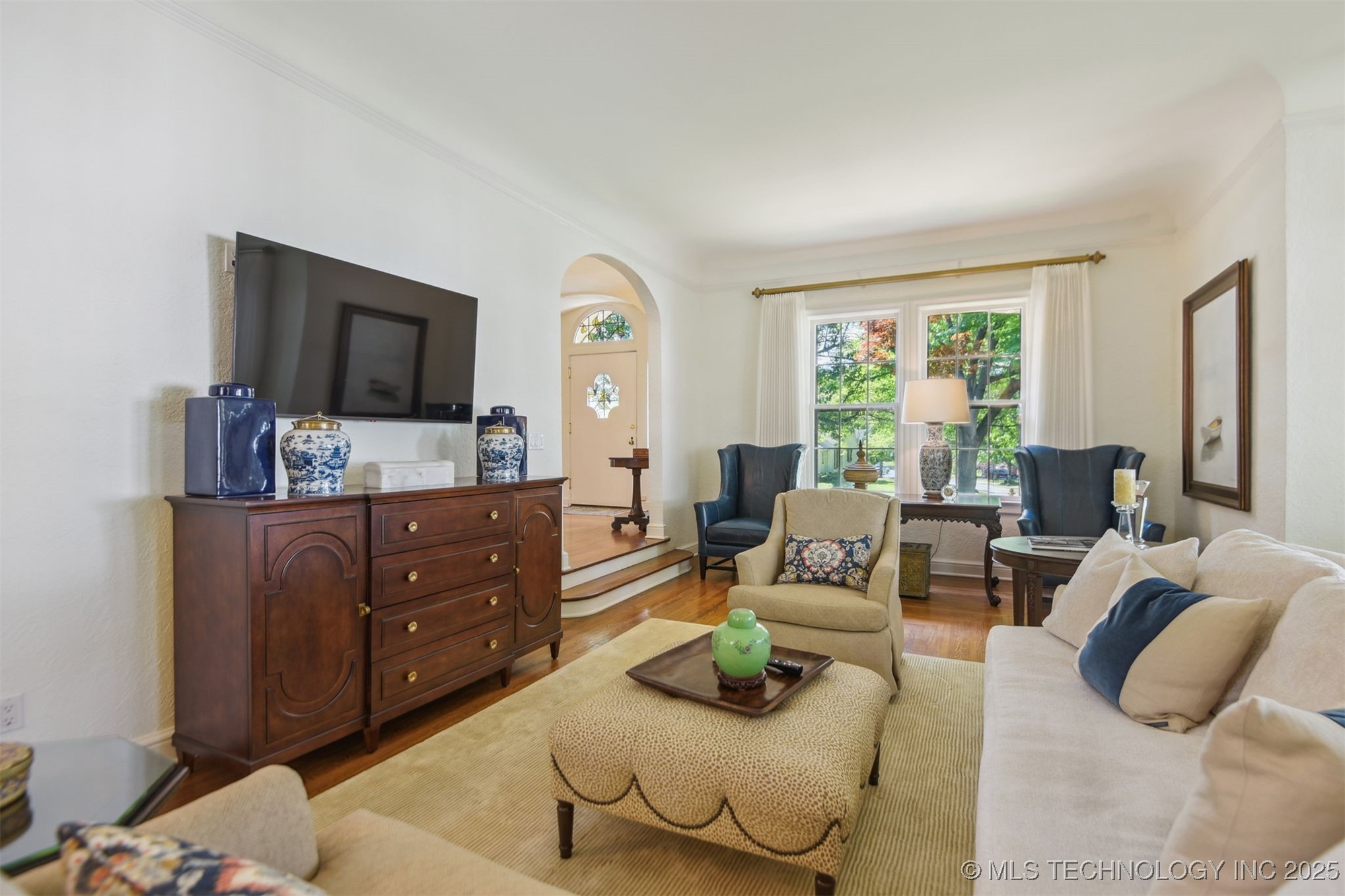 201 E 24th Place Property Photo 14