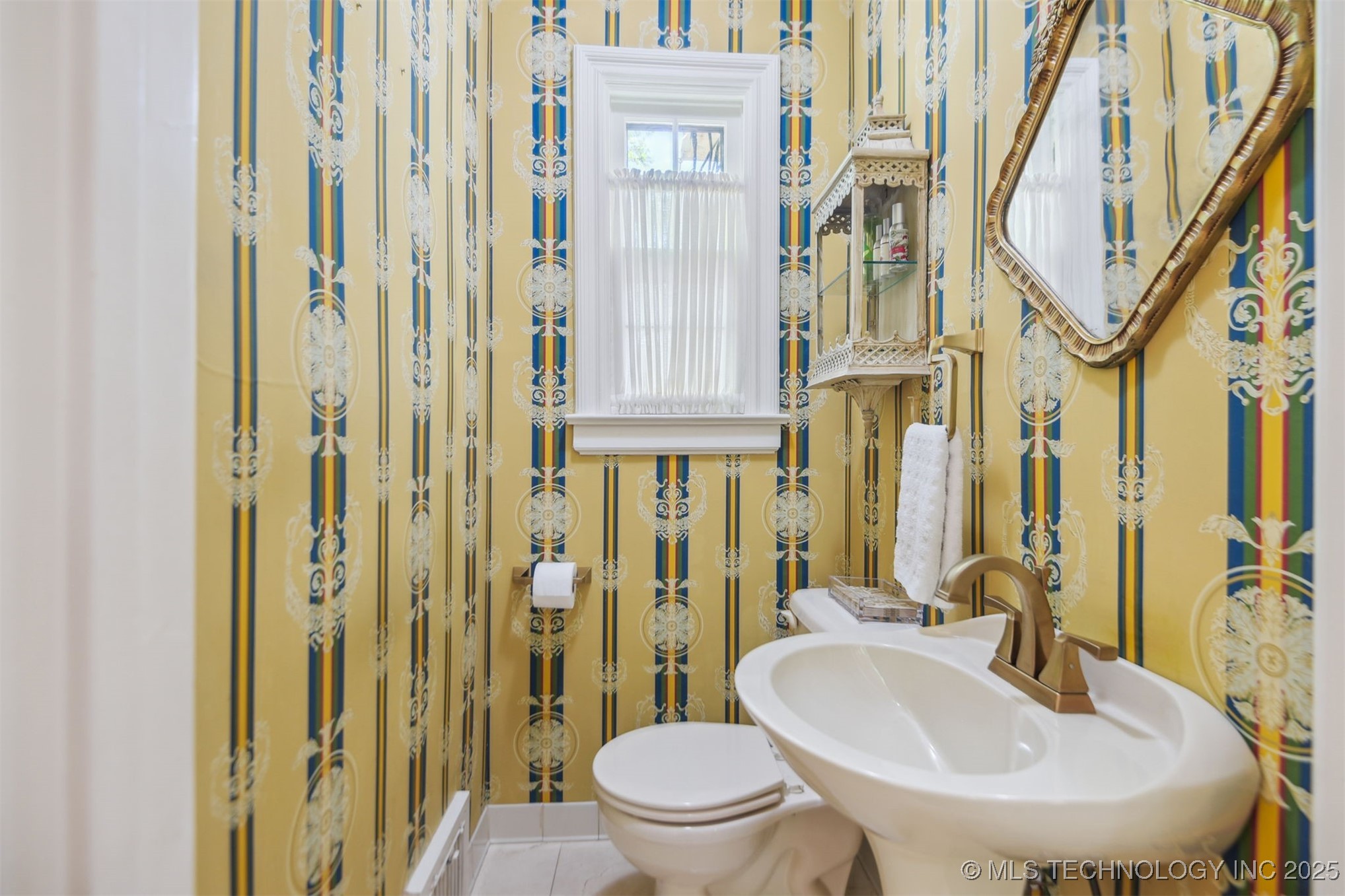 201 E 24th Place Property Photo 18