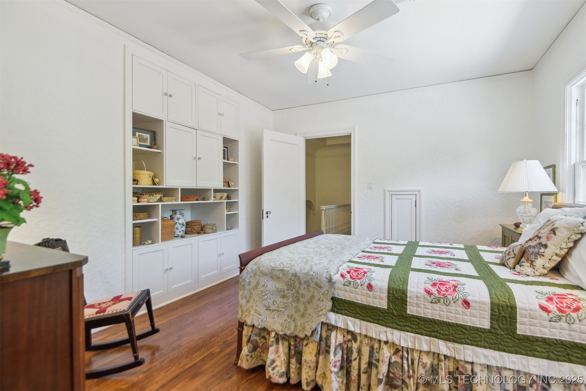 201 E 24th Place Property Photo 23