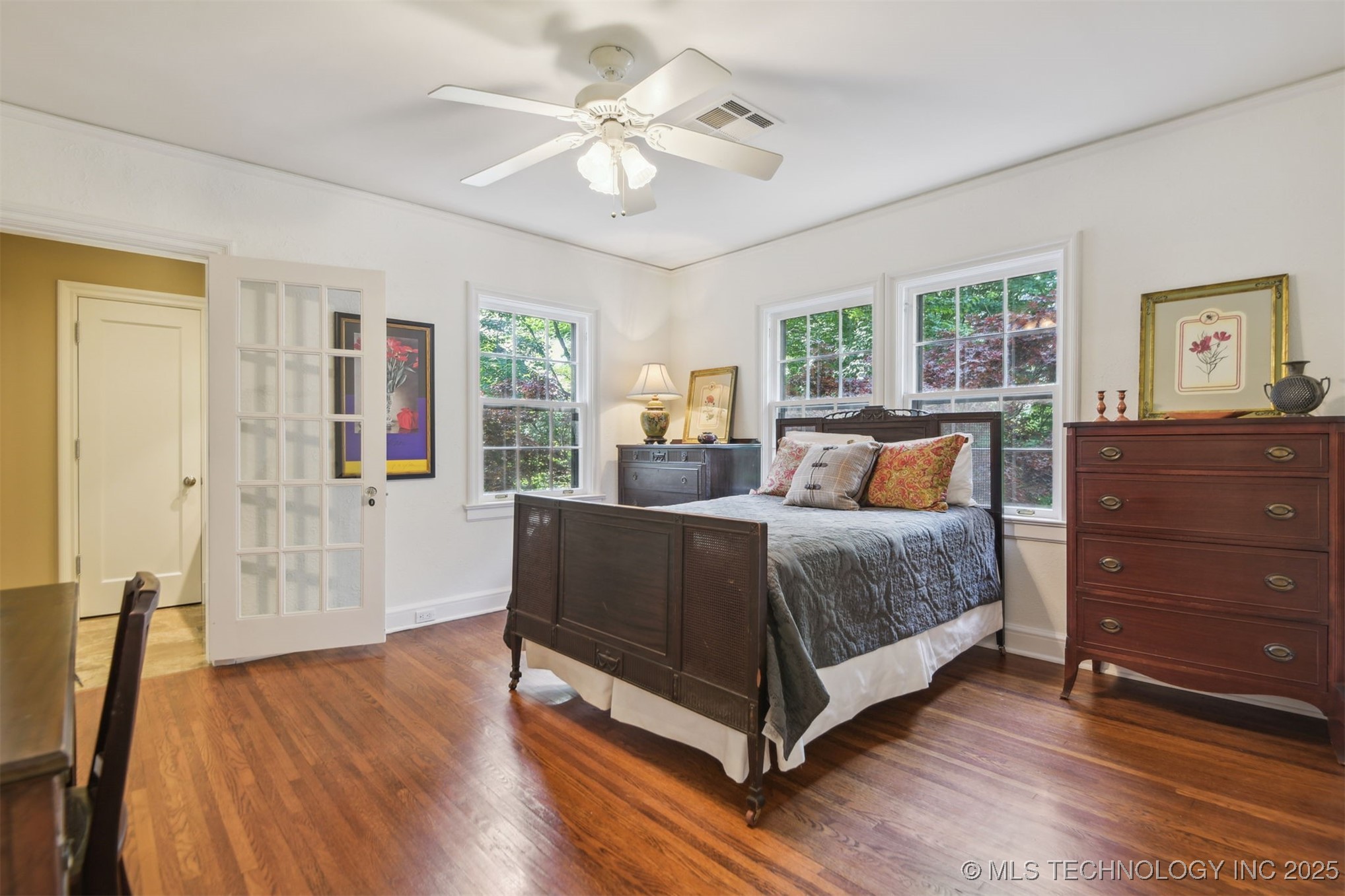 201 E 24th Place Property Photo 25