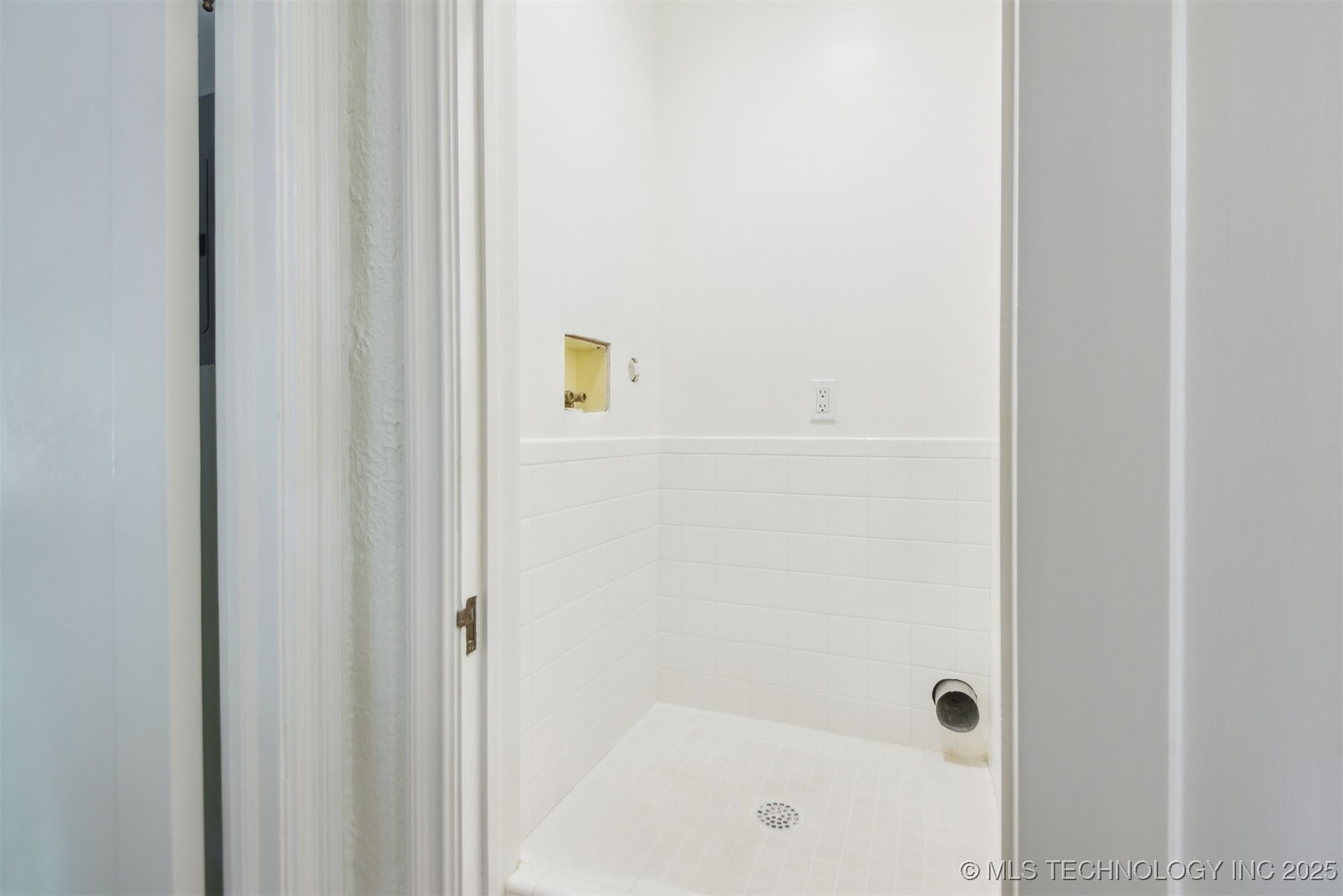 201 E 24th Place Property Photo 29