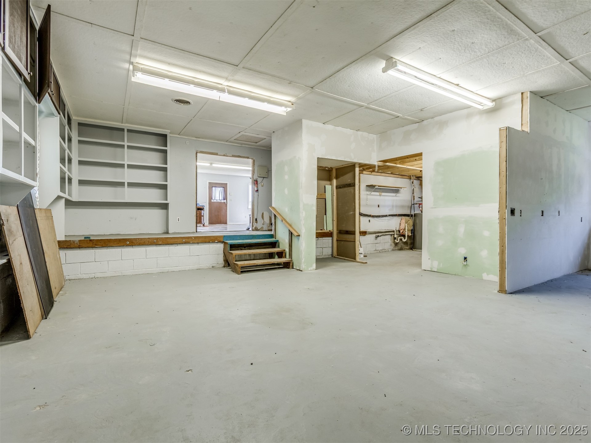 56161 S Highway 48 Highway Property Photo 12