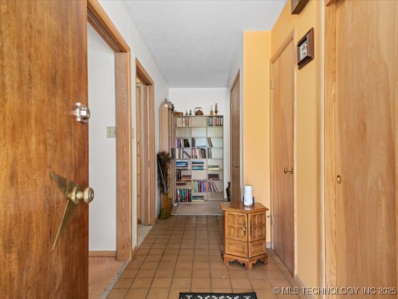 17574 Us Highway 60 Property Photo 2